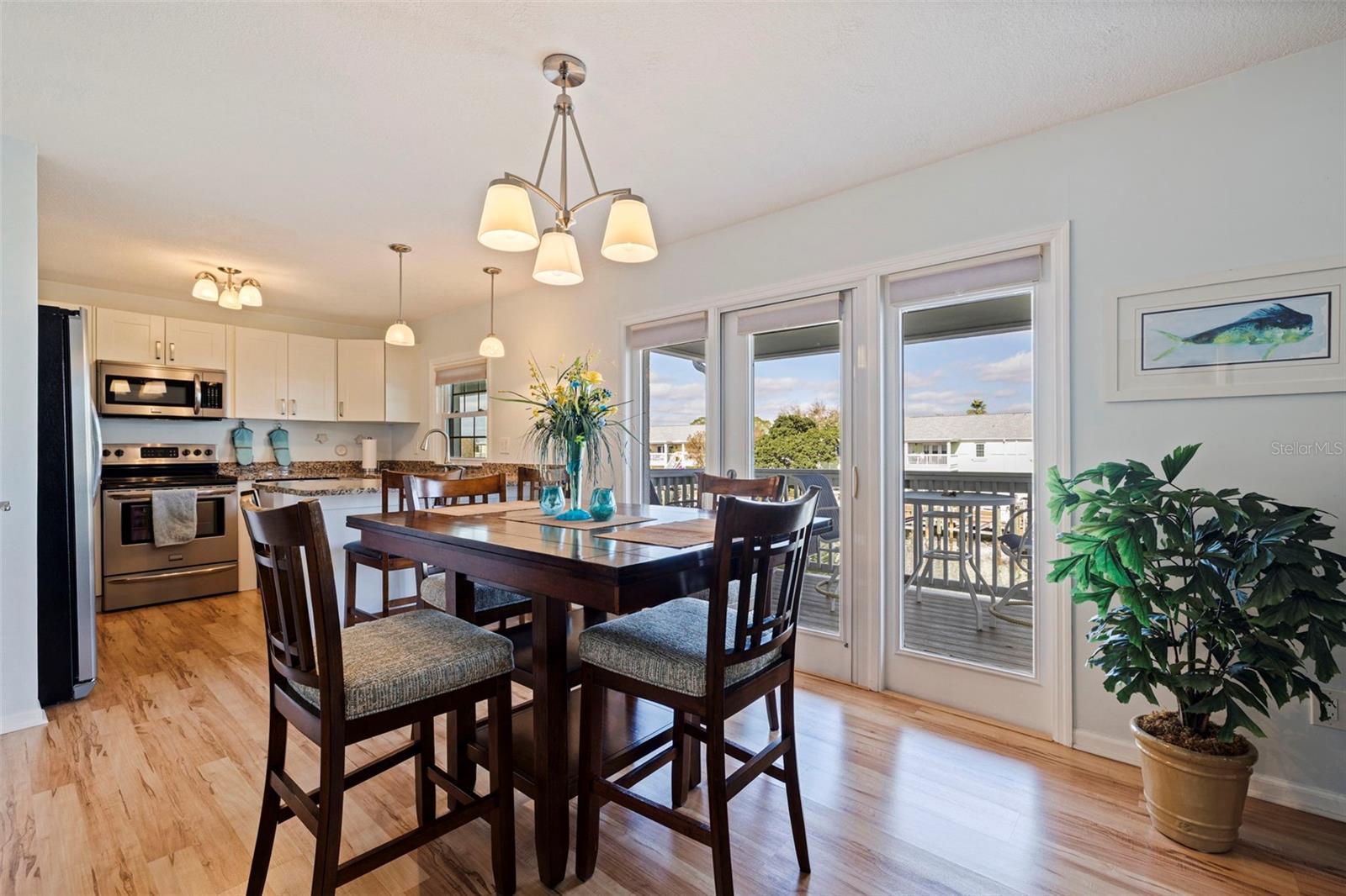 Image 7 of 72 For 5152 Salmon Drive Se D