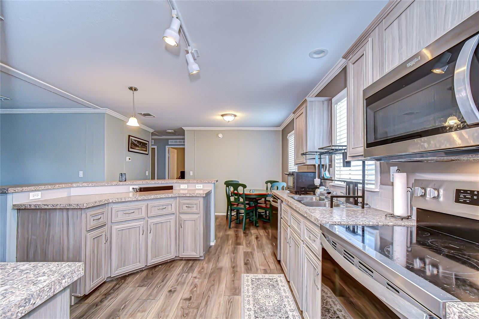 Image 13 of 36 For 37749 Geiger Road