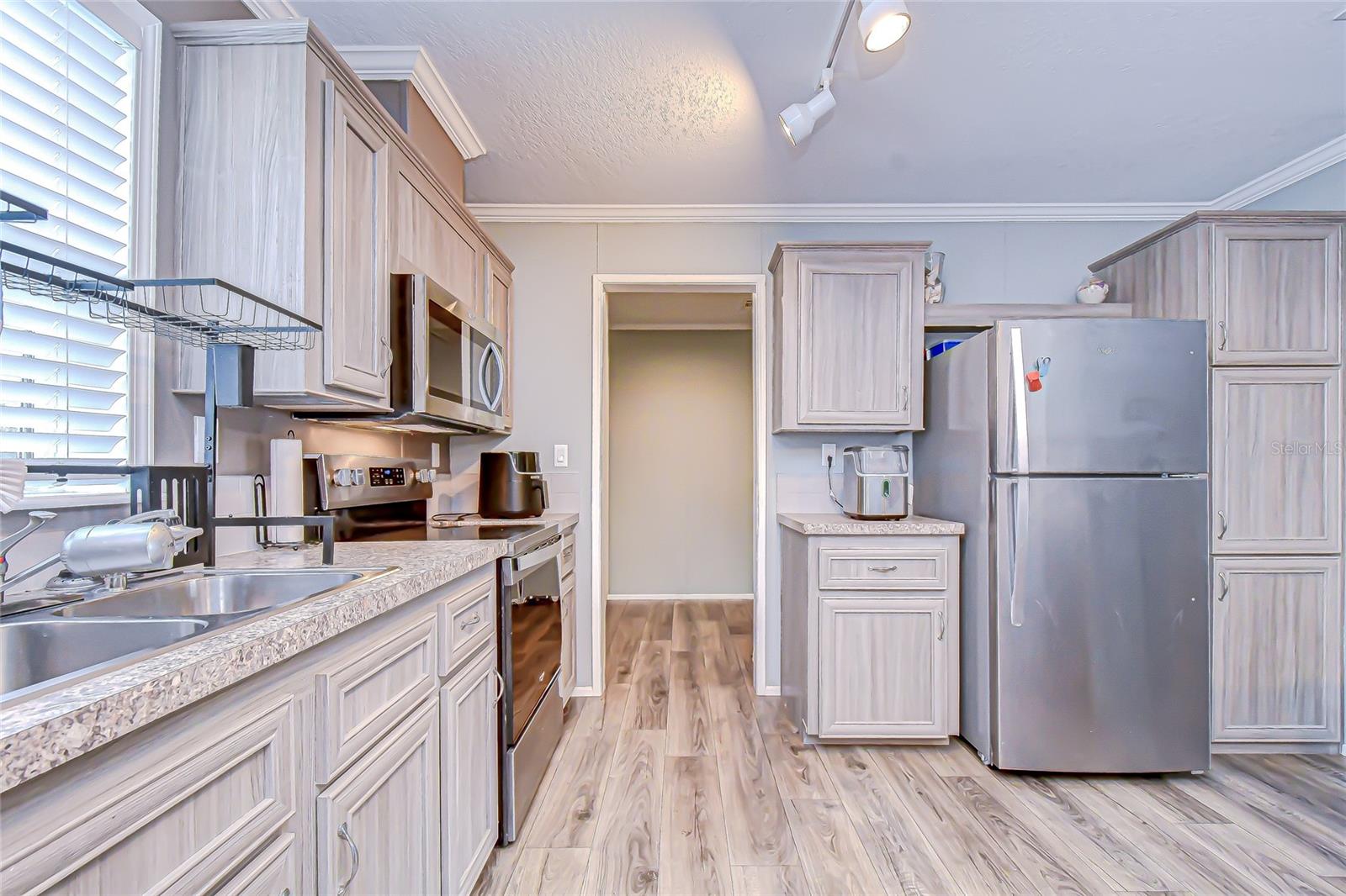 Image 17 of 36 For 37749 Geiger Road