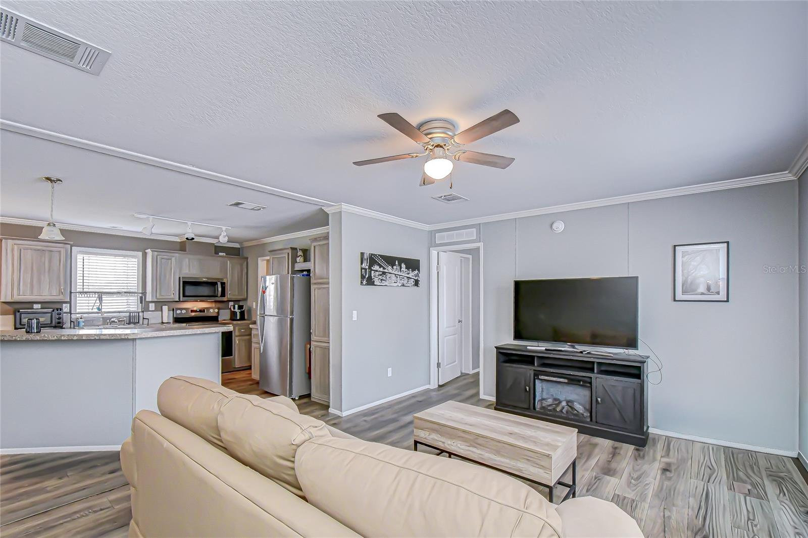 Image 6 of 36 For 37749 Geiger Road