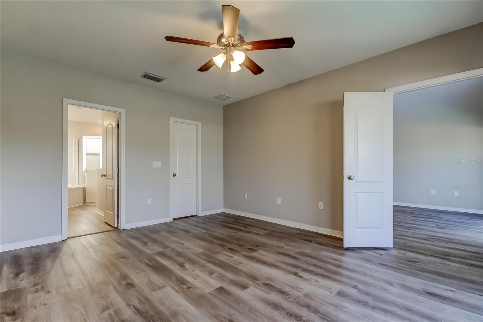 Image 19 of 44 For 8813 Founders Circle