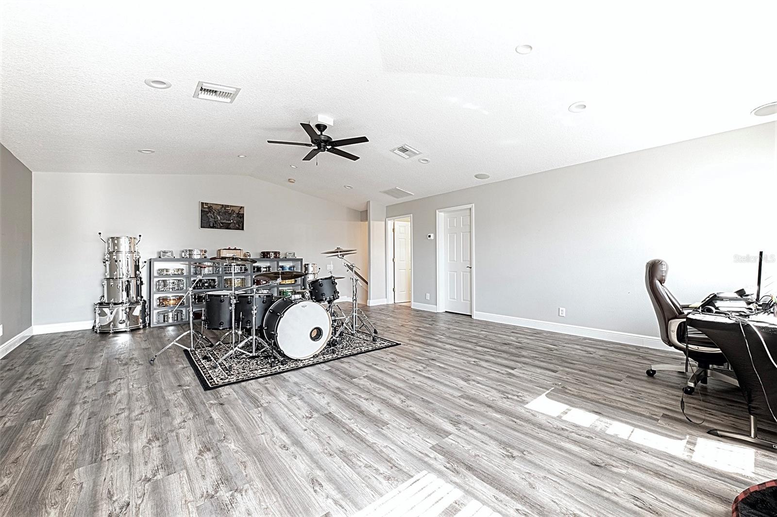 Image 33 of 42 For 3716 Janus Way