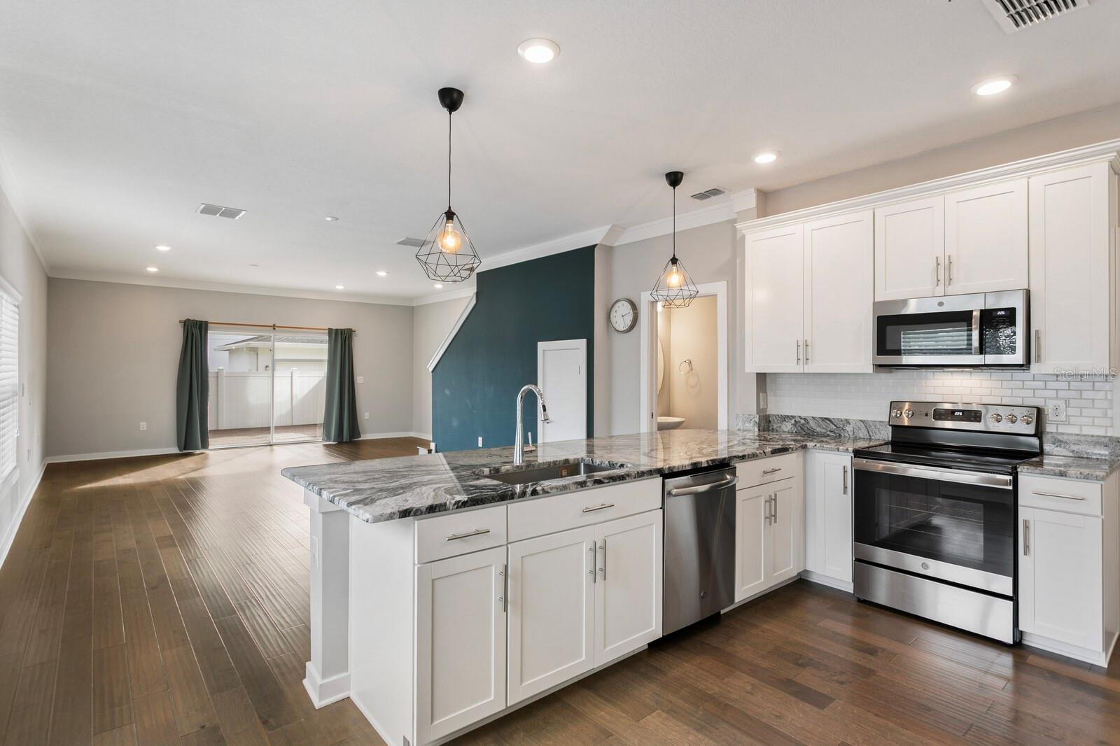 Image 22 of 46 For 2702 Gray Street A