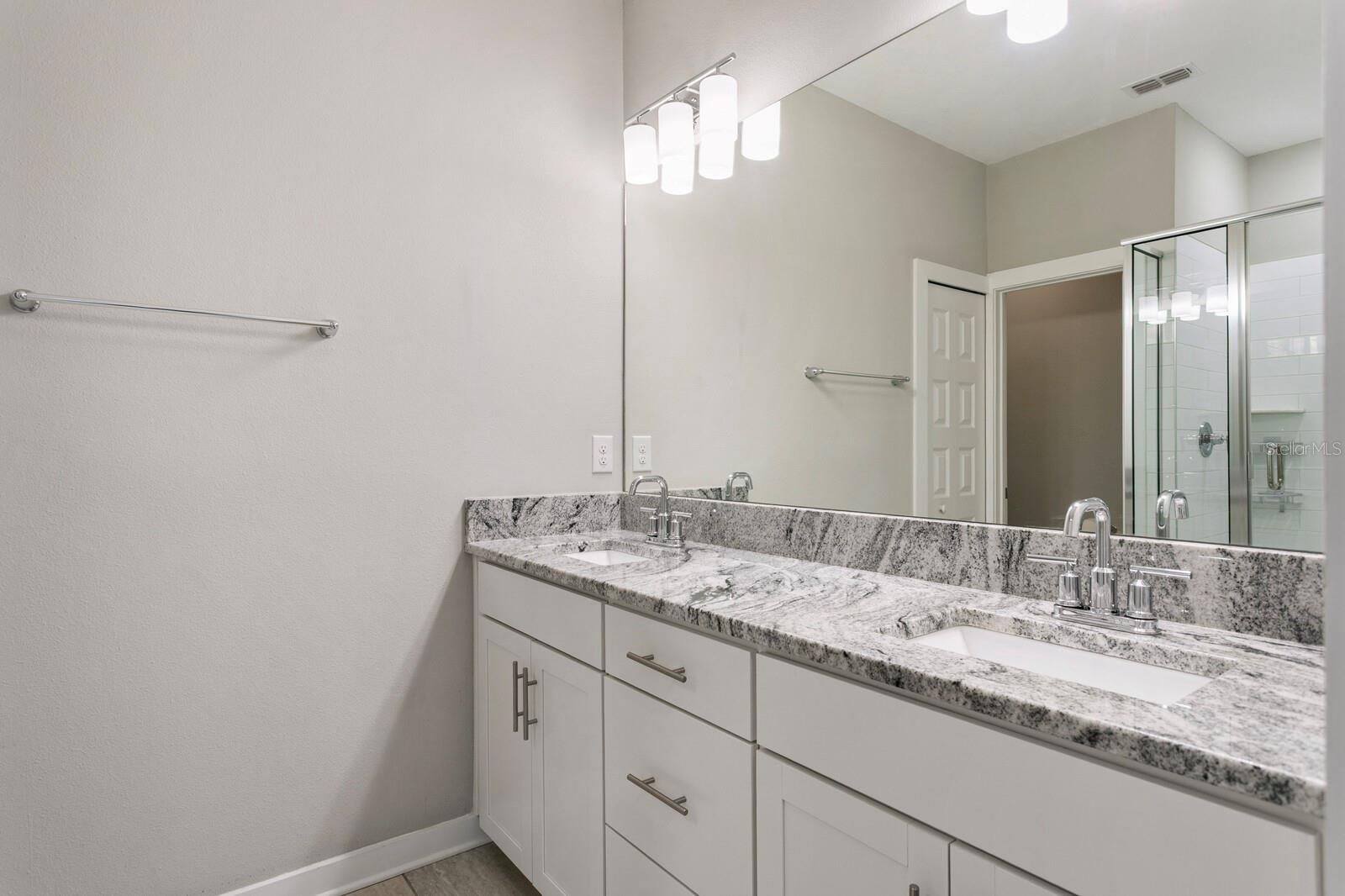 Image 28 of 46 For 2702 Gray Street A