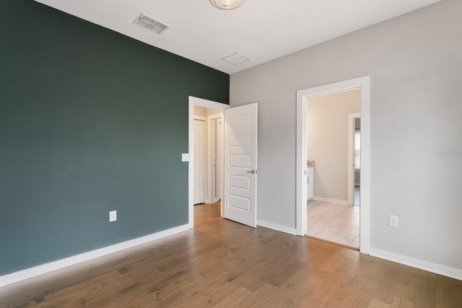 Image 38 of 46 For 2702 Gray Street A