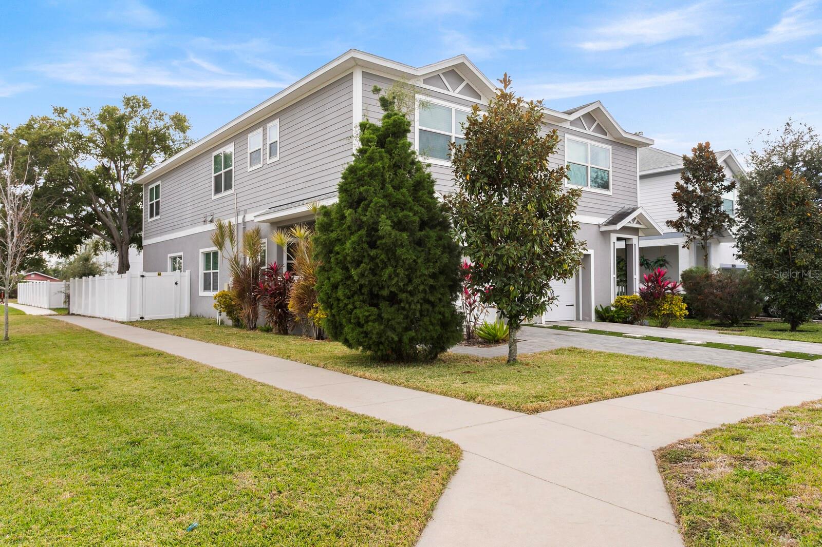 Image 5 of 46 For 2702 Gray Street A