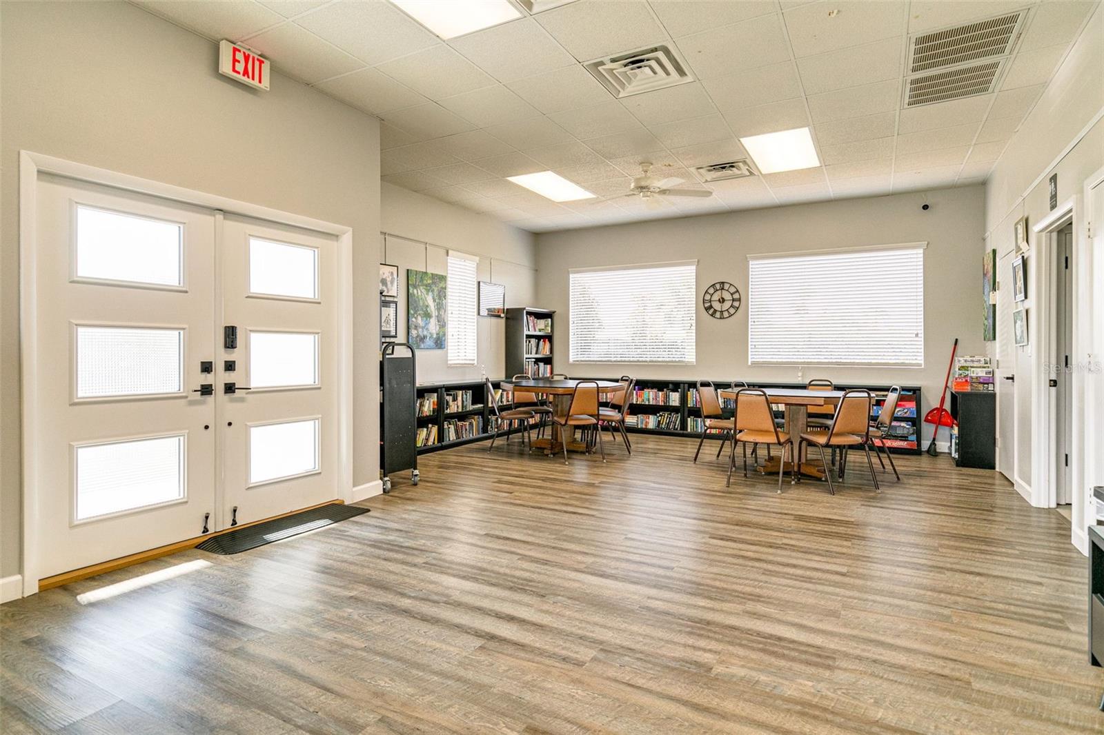 Image 55 of 69 For 5105 Pelican Drive