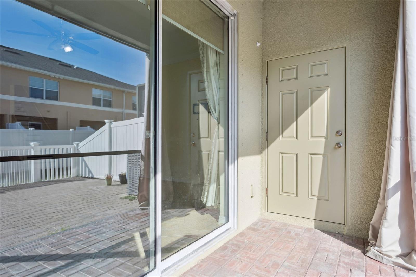 Image 23 of 25 For 9568 Trumpet Vine Loop