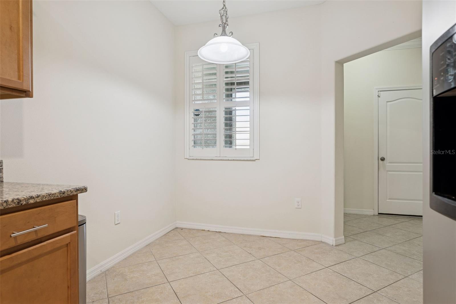 Image 7 of 25 For 9568 Trumpet Vine Loop