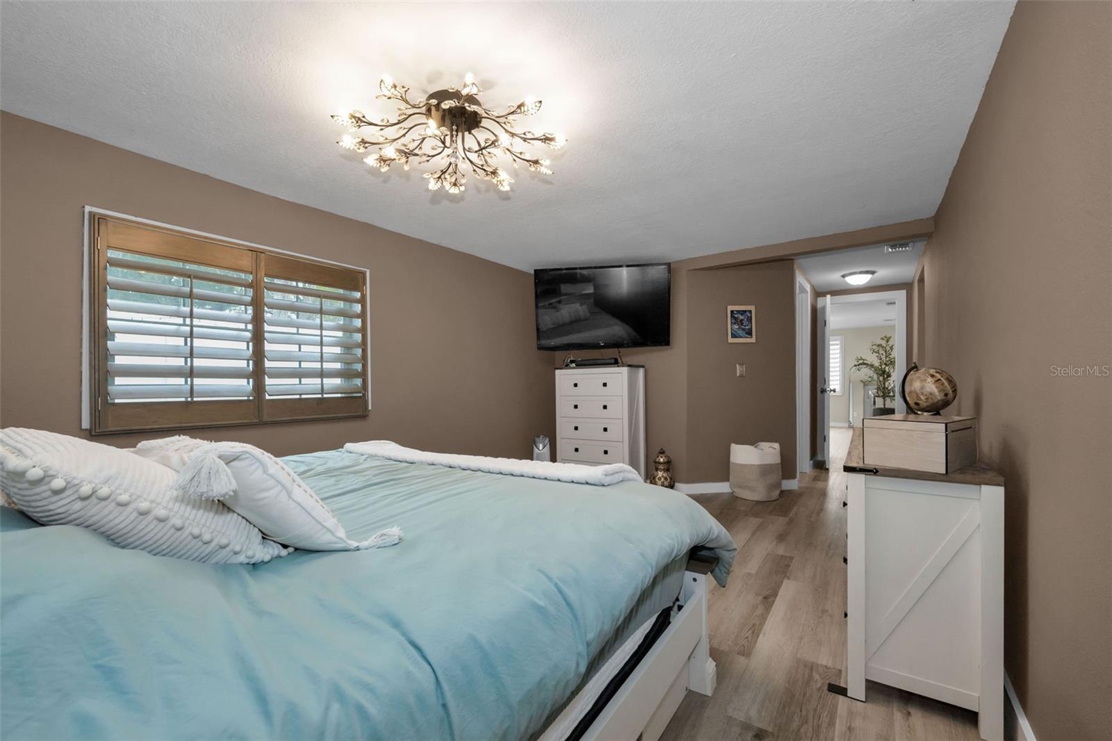 Image 15 of 31 For 5 Hayes Road