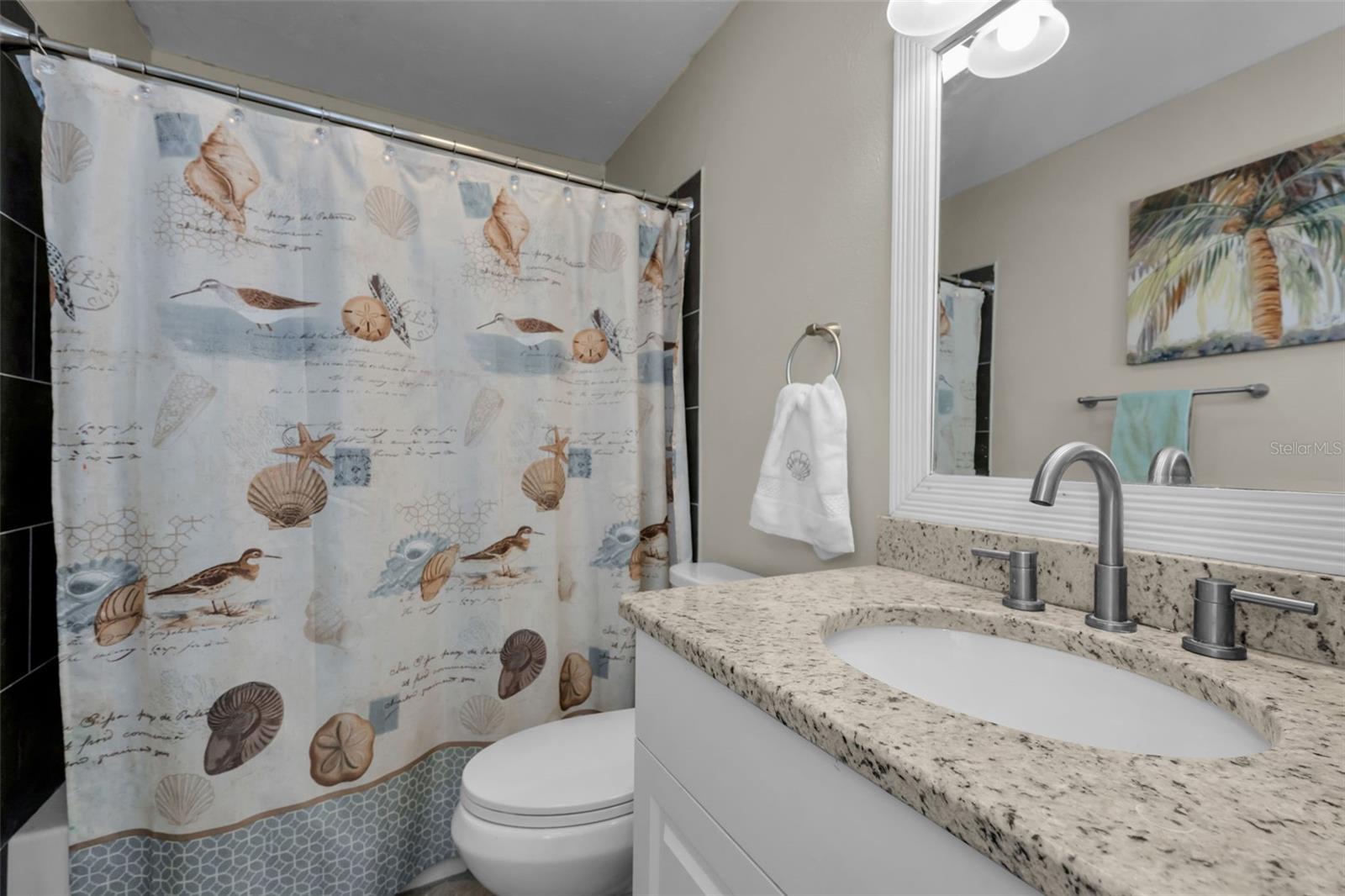 Image 18 of 31 For 5 Hayes Road