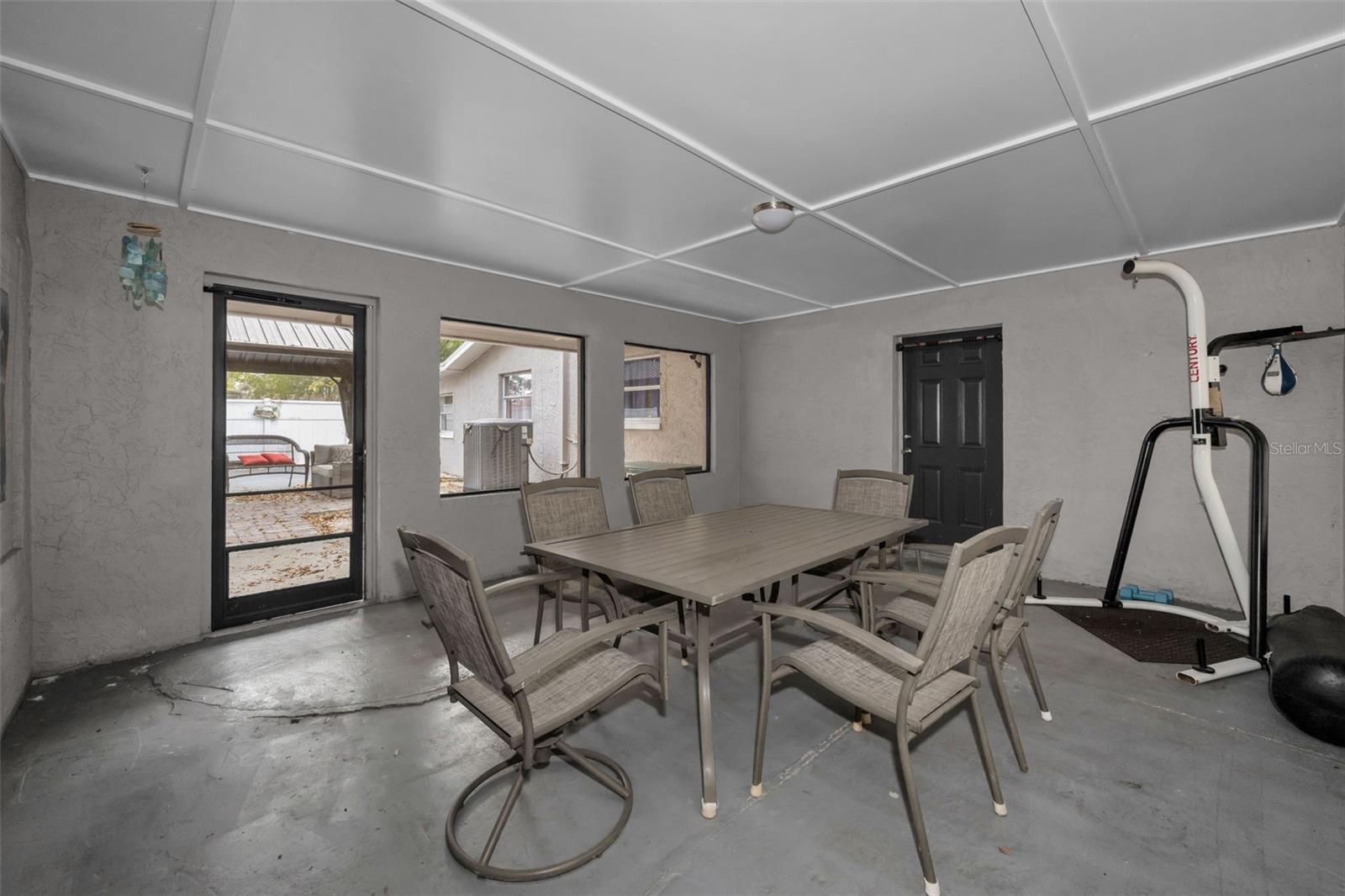 Image 26 of 31 For 5 Hayes Road