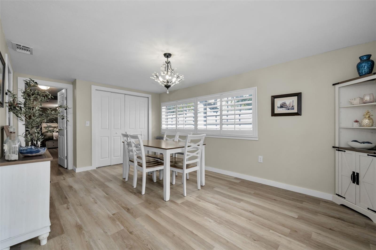 Image 9 of 31 For 5 Hayes Road