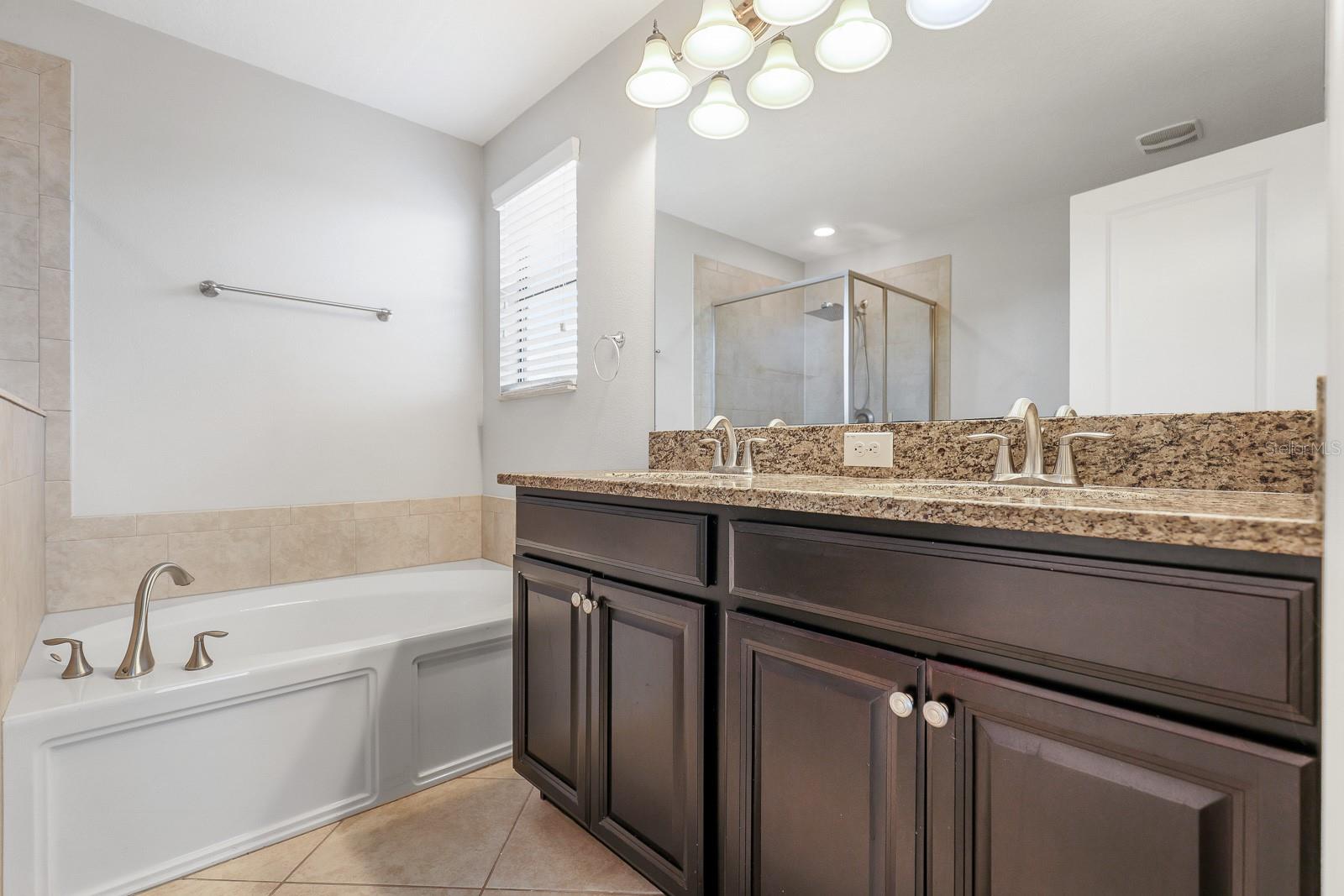 Image 17 of 39 For 10148 Newminster Loop