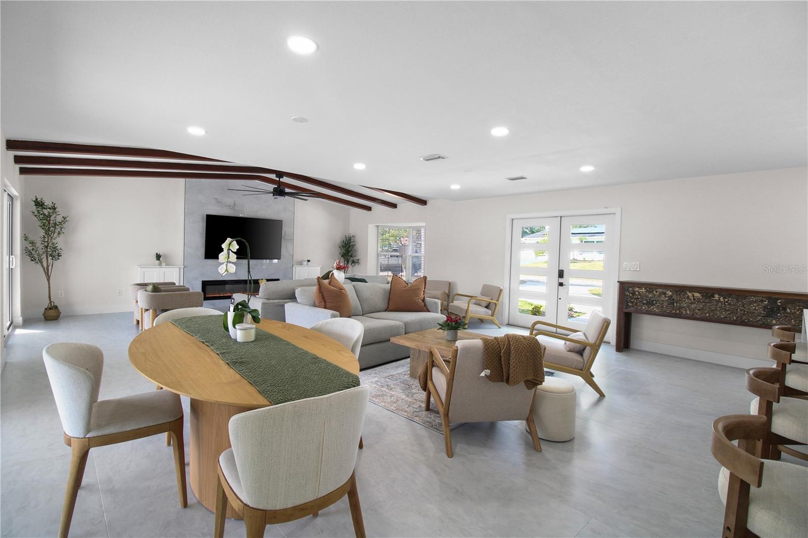 Image 11 of 42 For 1575 Brookside Boulevard