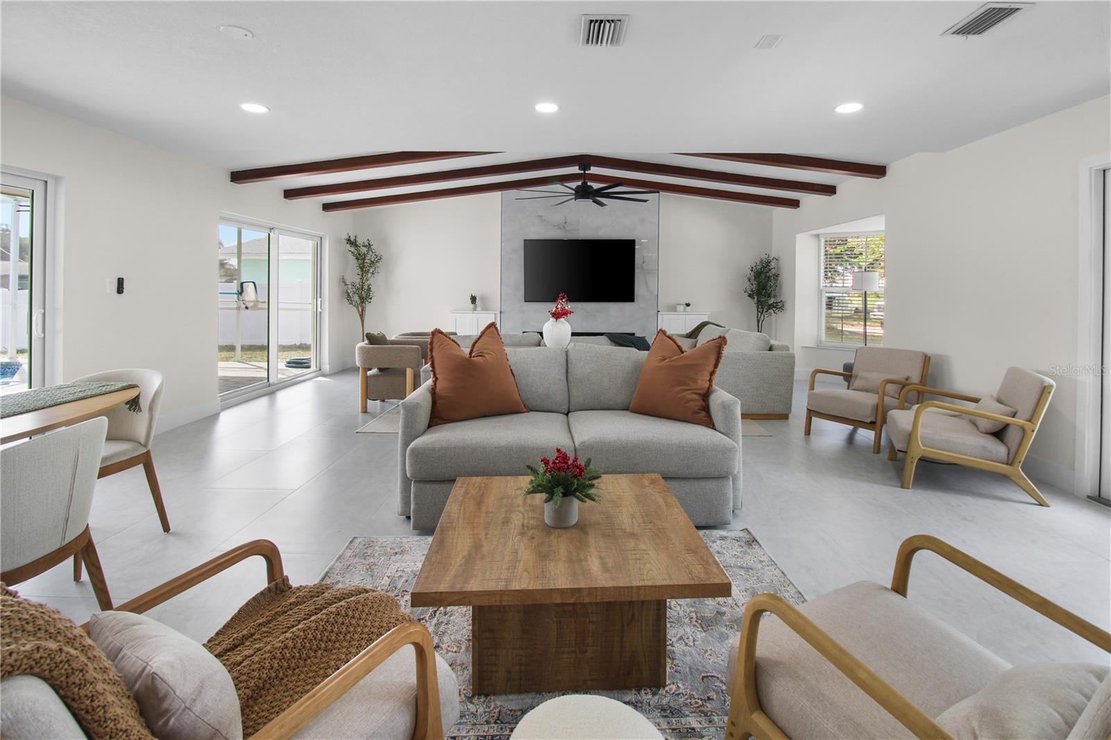 Image 12 of 42 For 1575 Brookside Boulevard