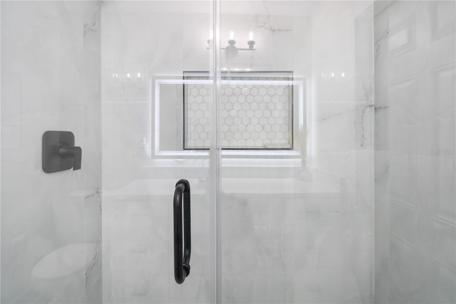 Image 19 of 42 For 1575 Brookside Boulevard