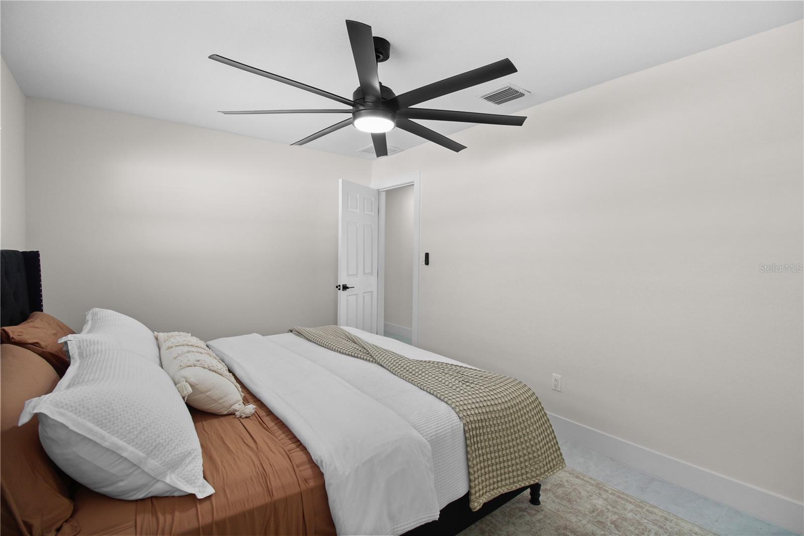 Image 23 of 42 For 1575 Brookside Boulevard