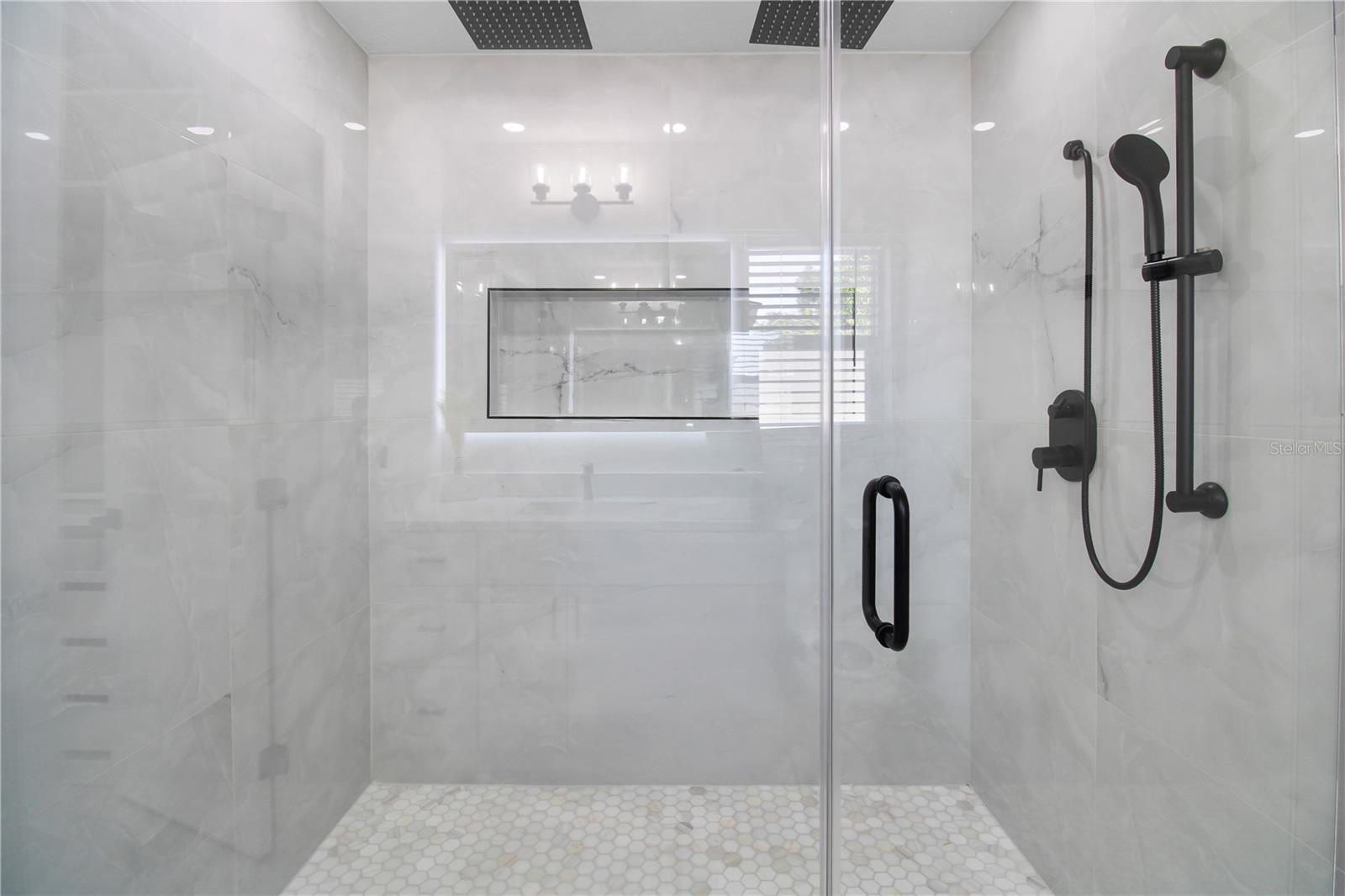 Image 30 of 42 For 1575 Brookside Boulevard