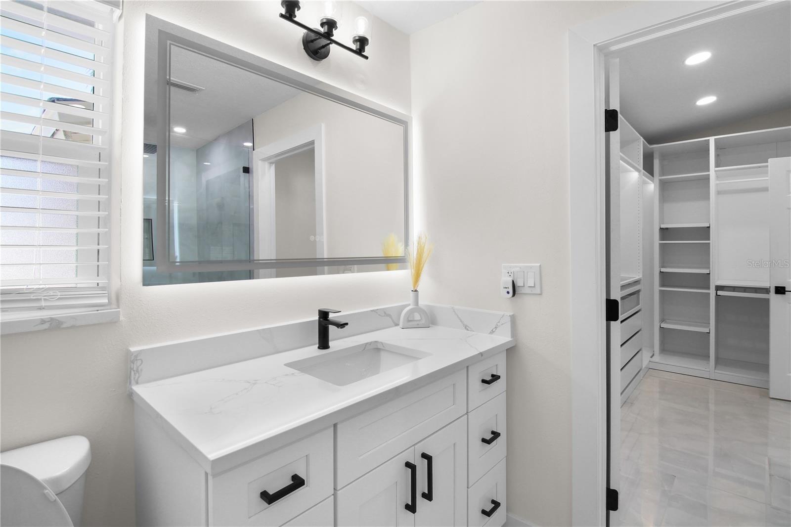 Image 32 of 42 For 1575 Brookside Boulevard