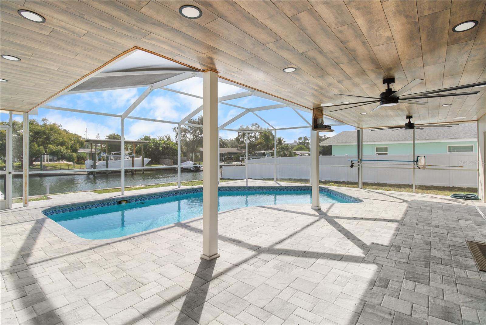 Image 34 of 42 For 1575 Brookside Boulevard