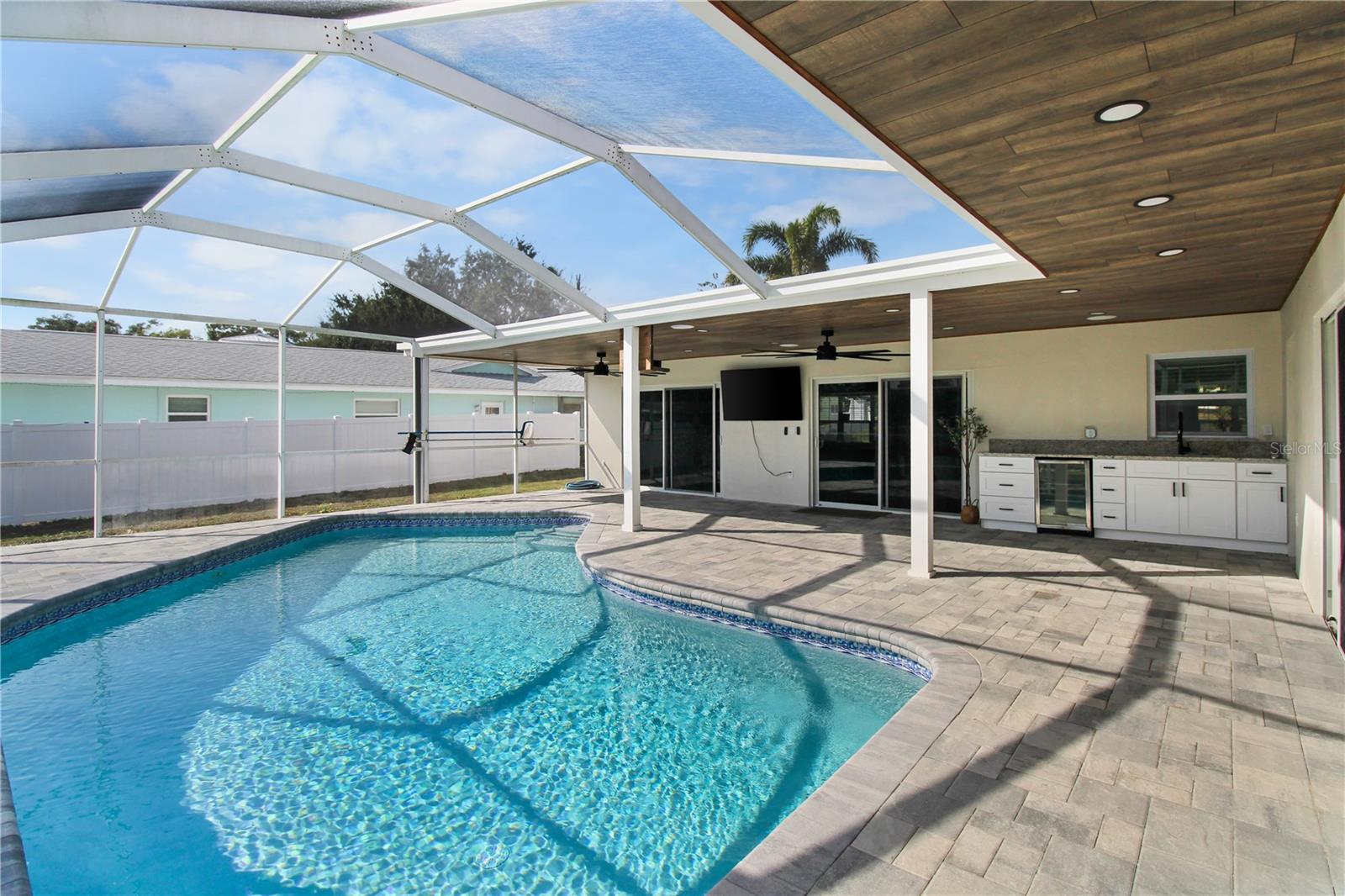 Image 36 of 42 For 1575 Brookside Boulevard