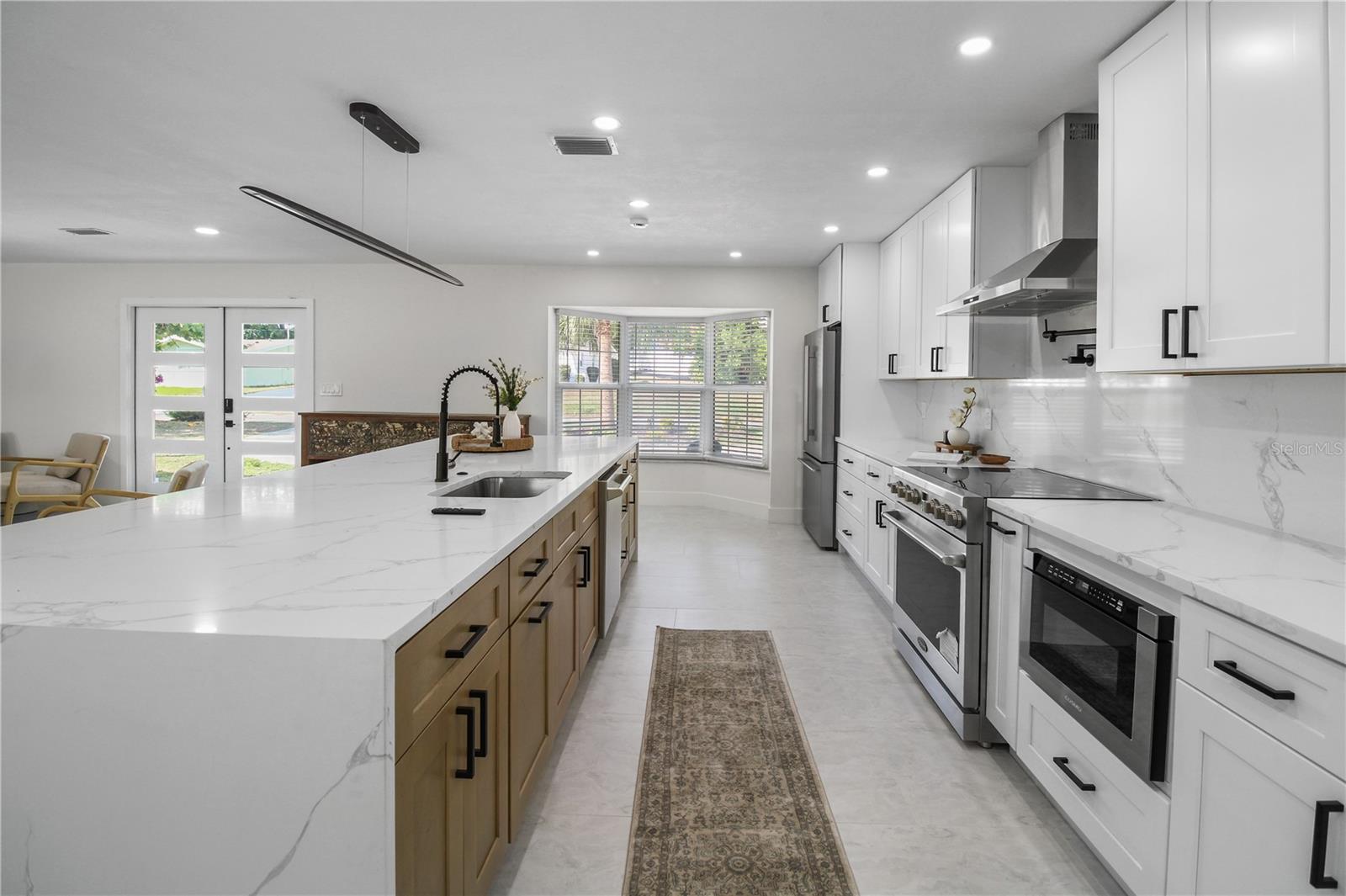 Image 9 of 42 For 1575 Brookside Boulevard