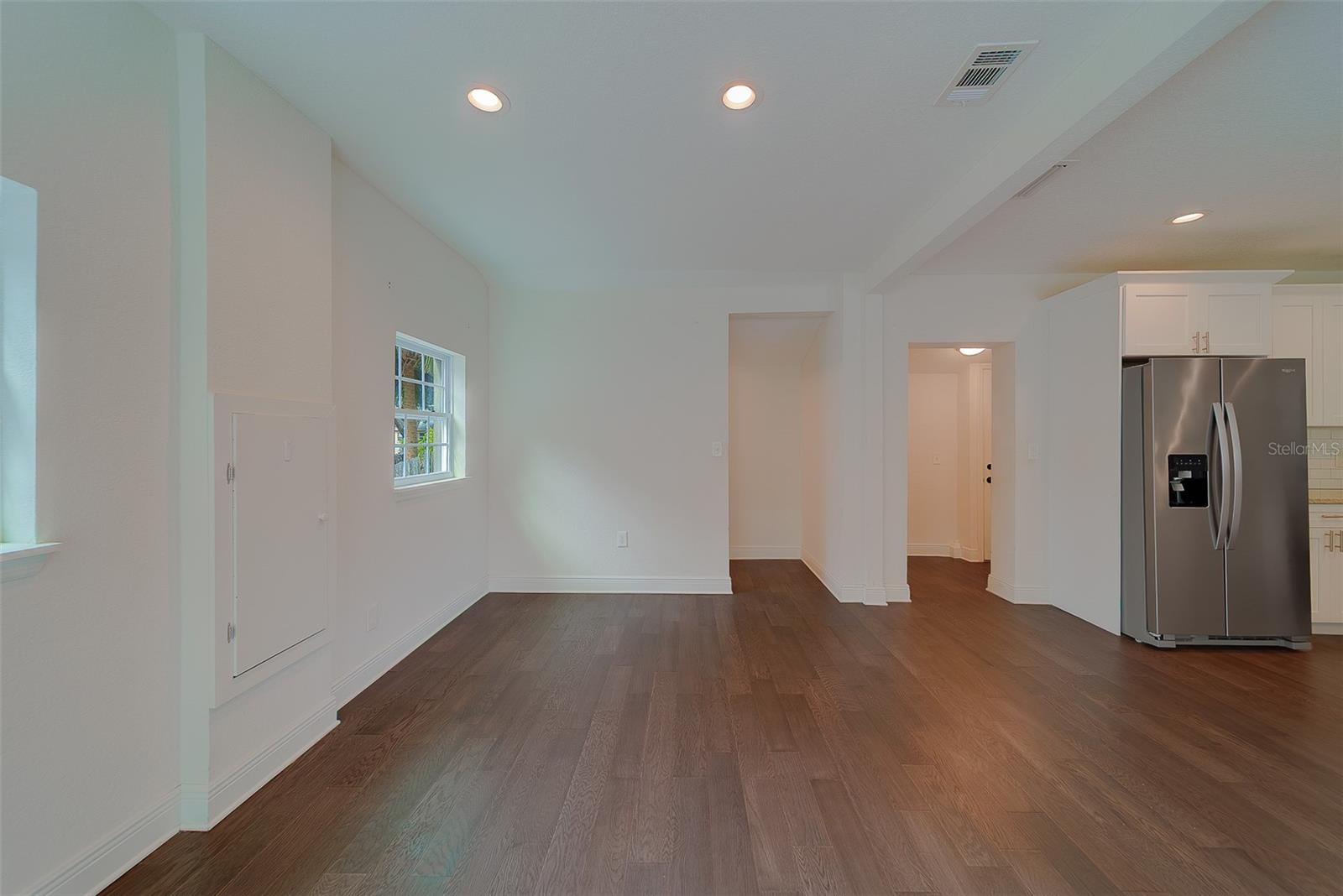 Image 10 of 52 For 225 36th Avenue Ne