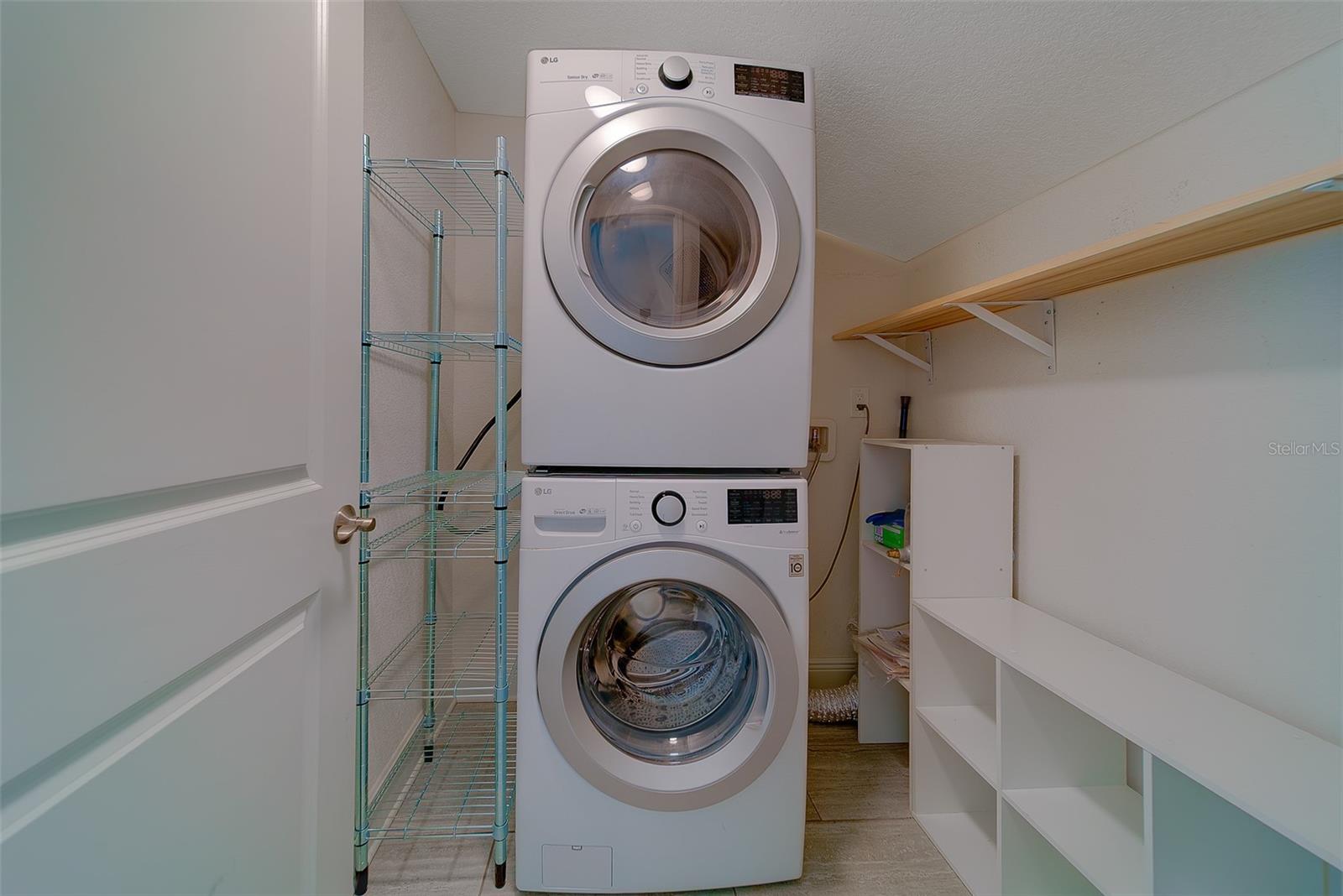 Image 14 of 52 For 225 36th Avenue Ne