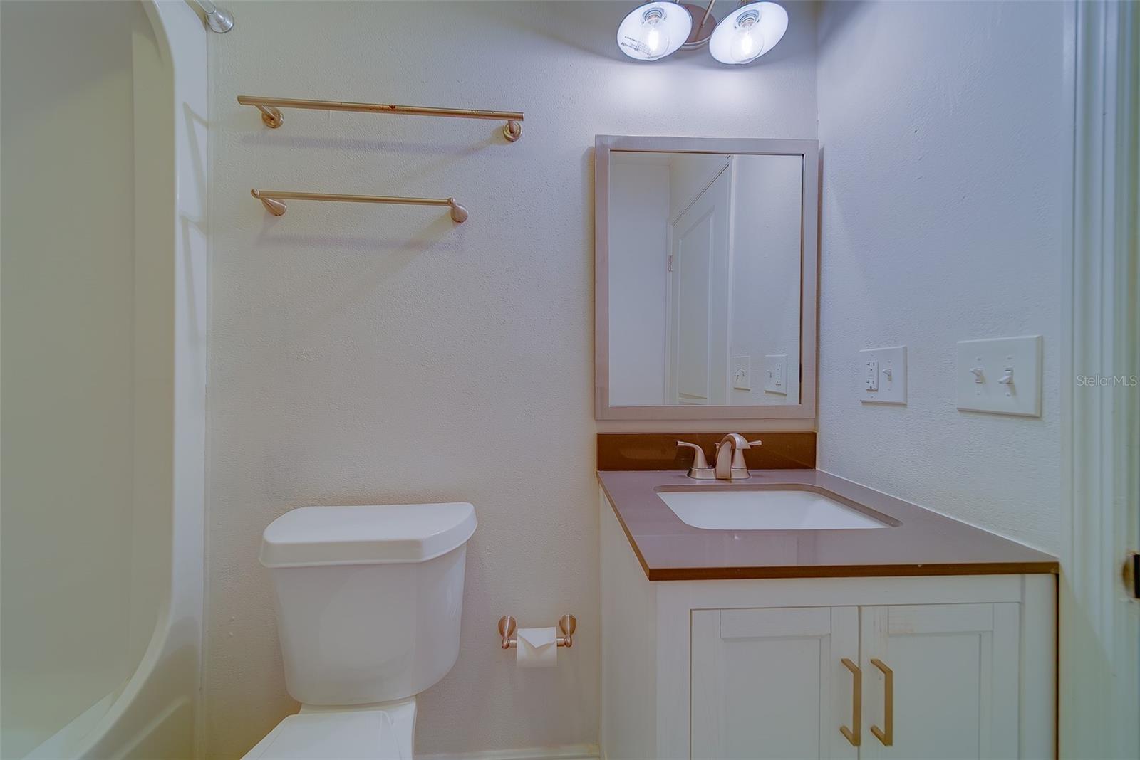 Image 20 of 52 For 225 36th Avenue Ne