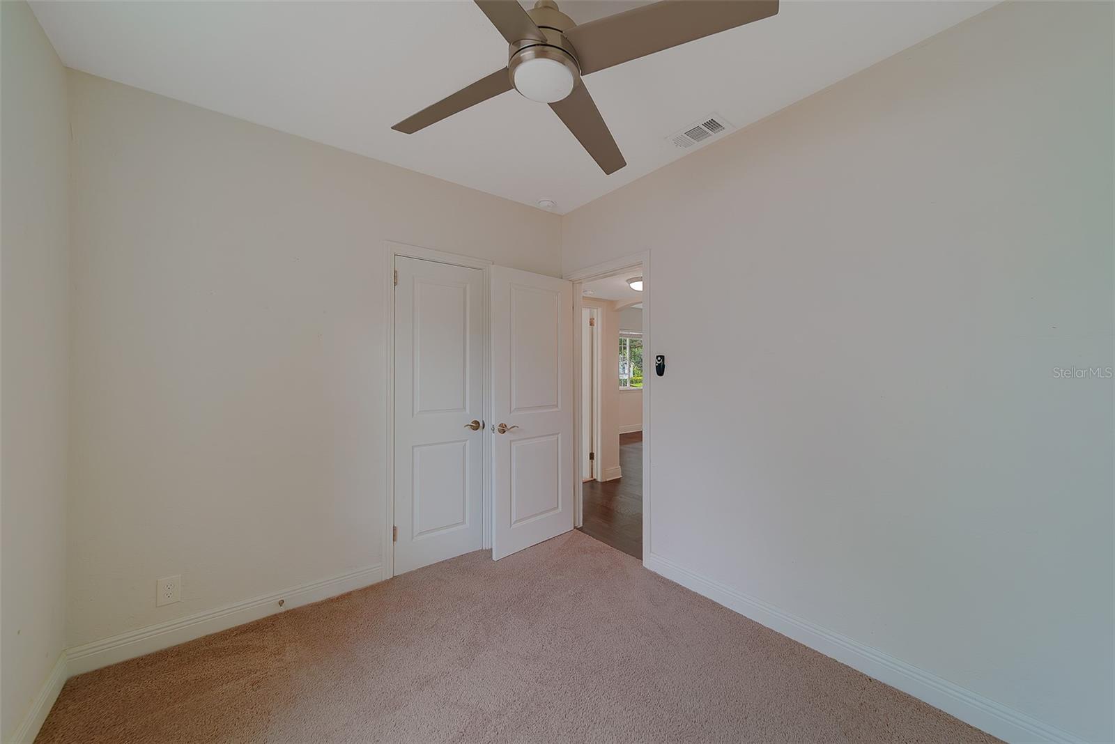 Image 21 of 52 For 225 36th Avenue Ne