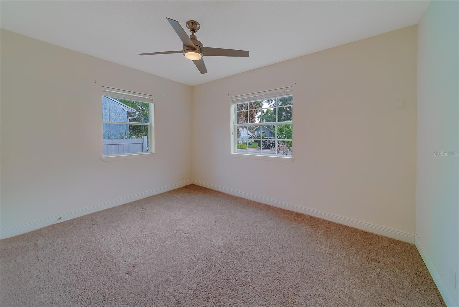 Image 25 of 52 For 225 36th Avenue Ne