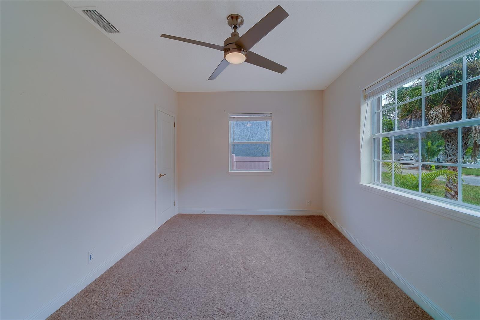 Image 26 of 52 For 225 36th Avenue Ne