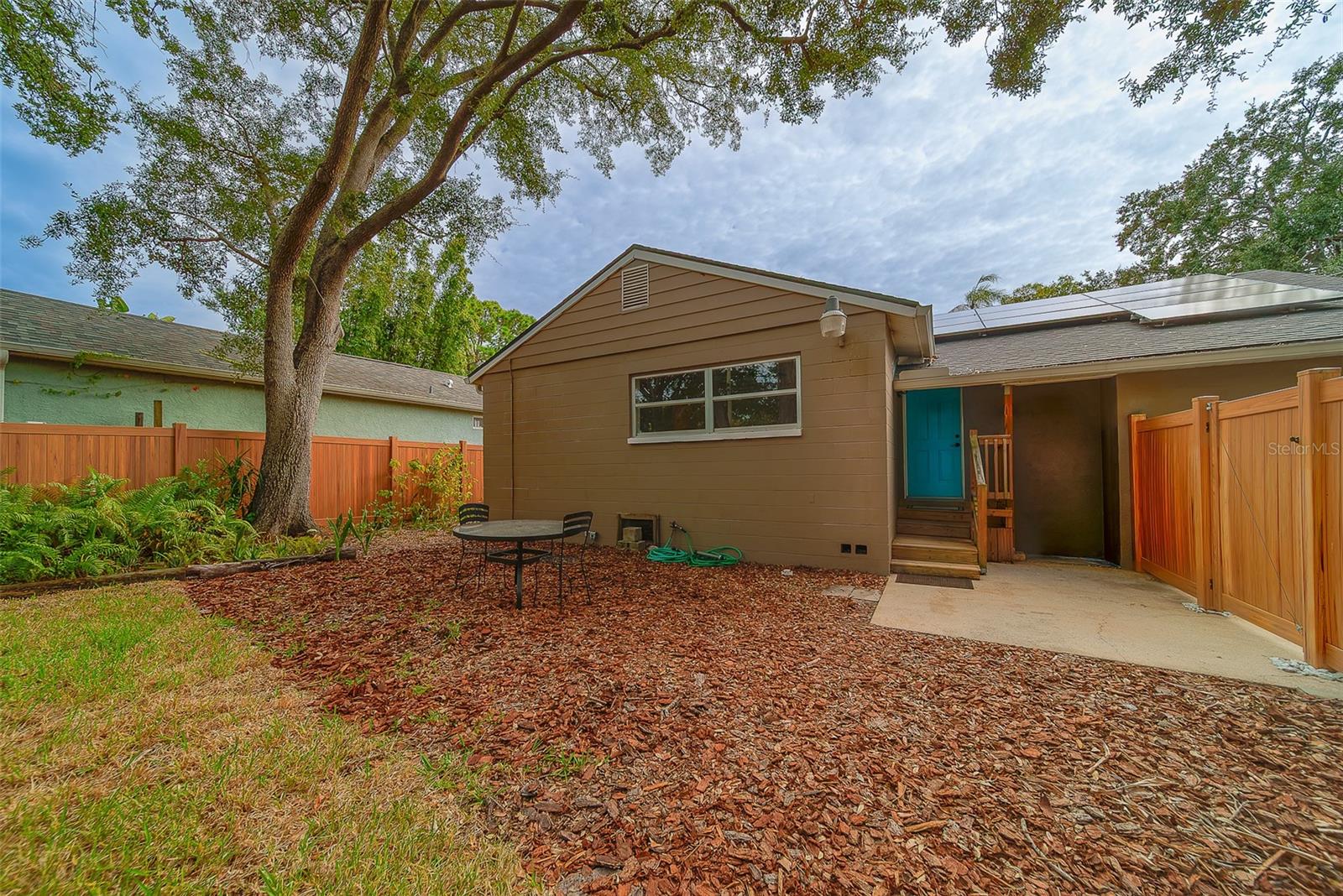 Image 28 of 52 For 225 36th Avenue Ne