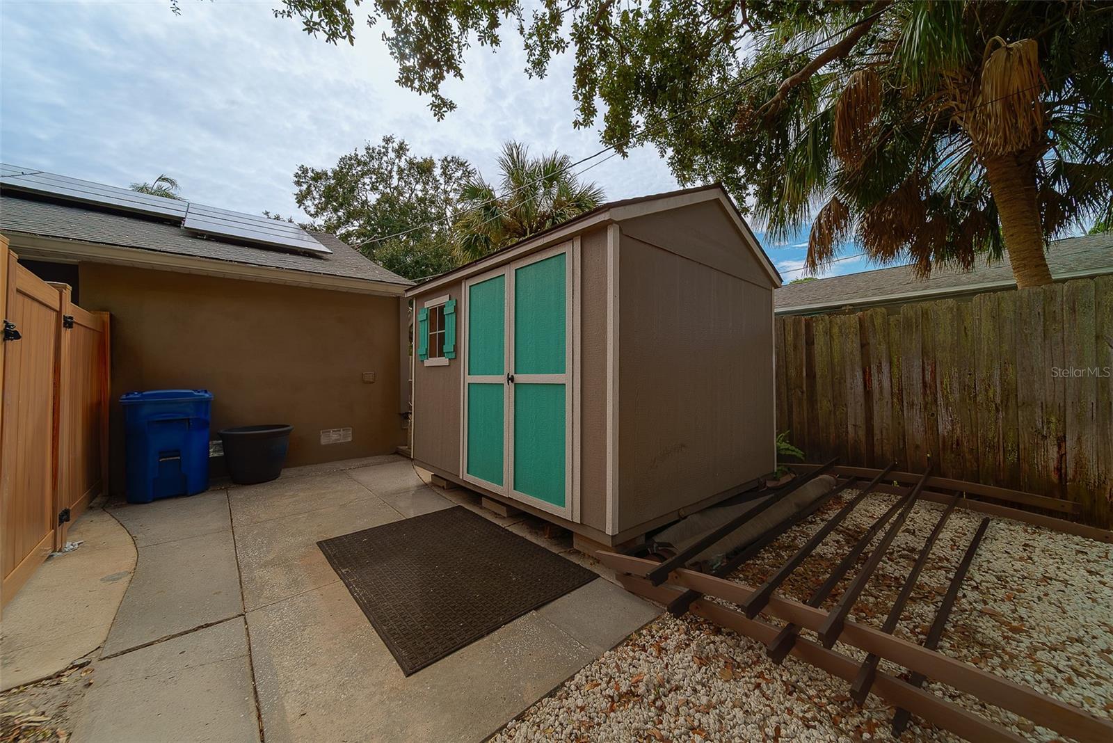 Image 33 of 52 For 225 36th Avenue Ne