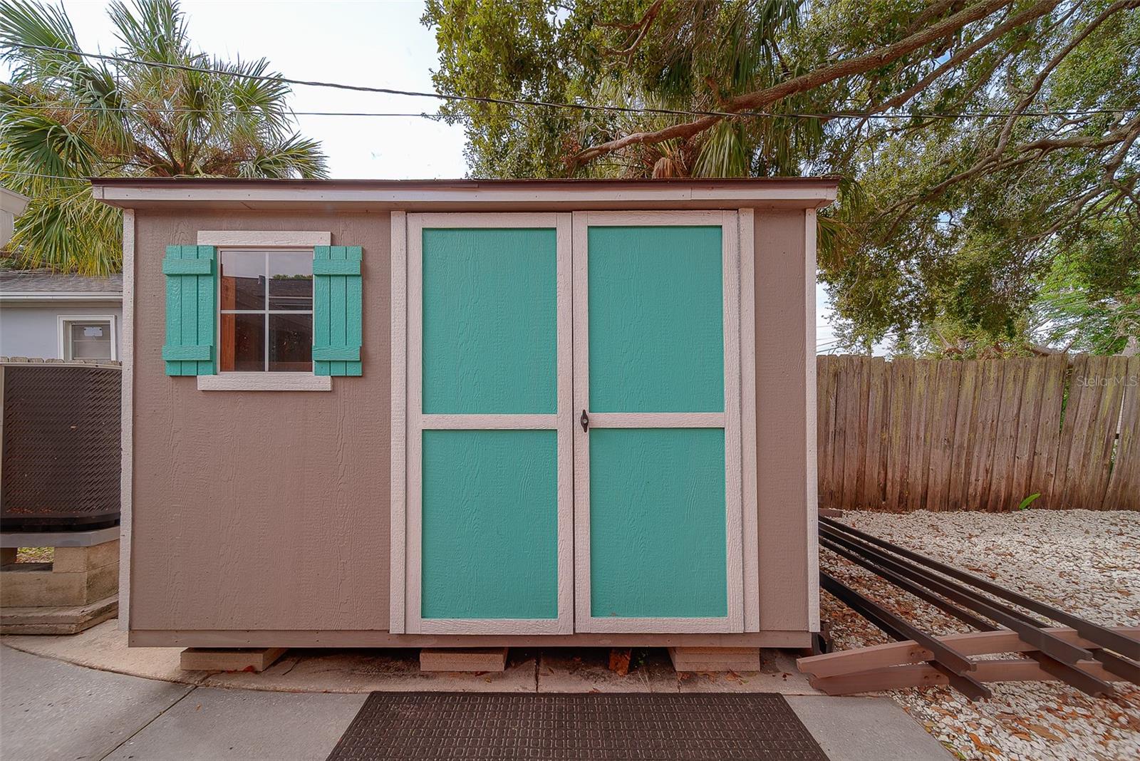 Image 34 of 52 For 225 36th Avenue Ne