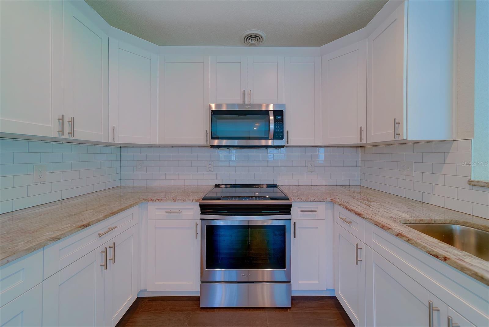 Image 8 of 52 For 225 36th Avenue Ne