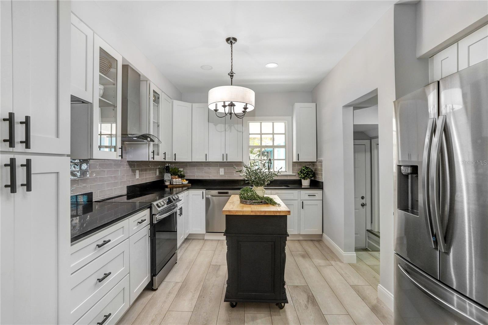 Image 10 of 38 For 1960 Mckinley Street