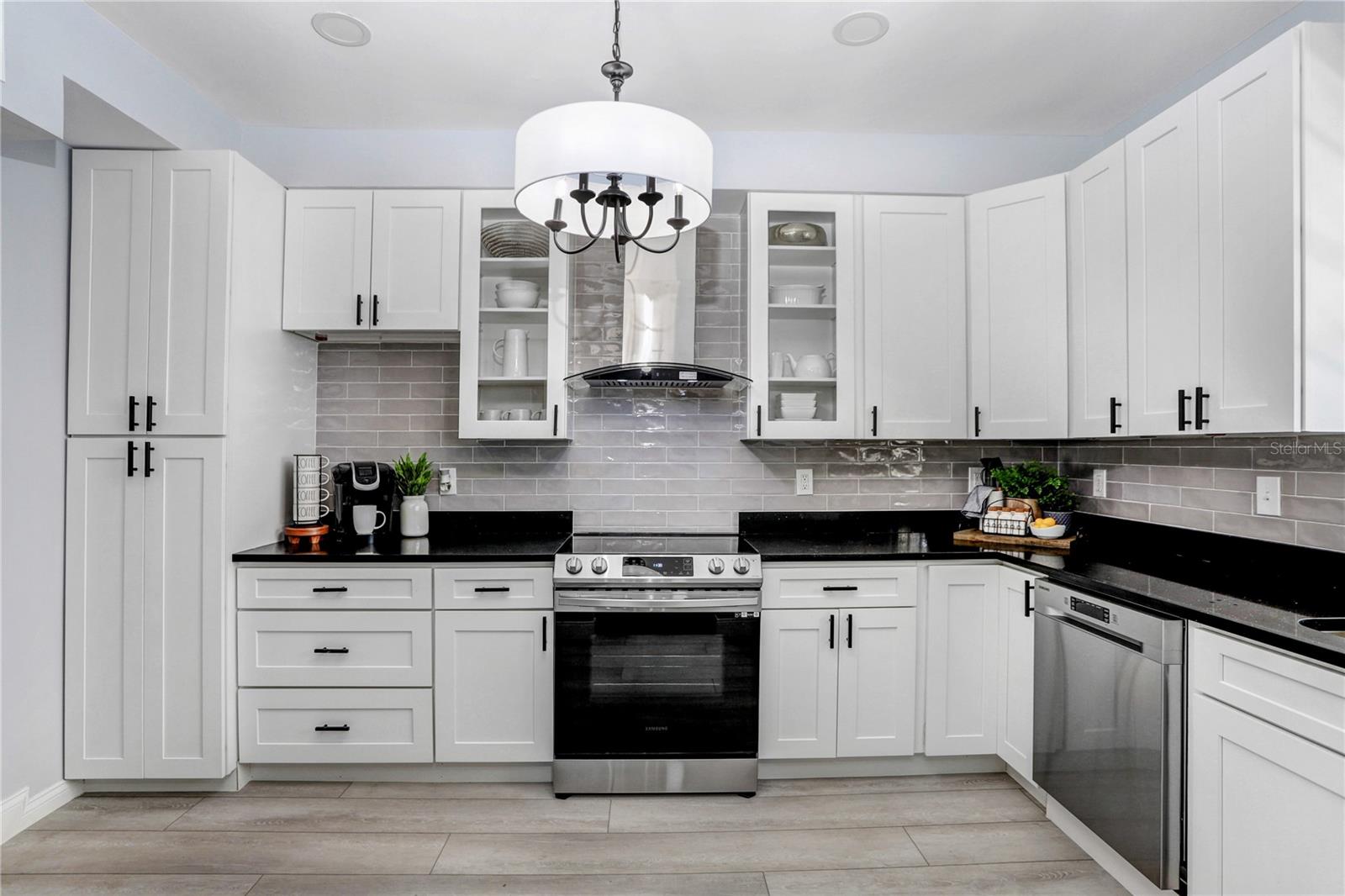 Image 13 of 38 For 1960 Mckinley Street