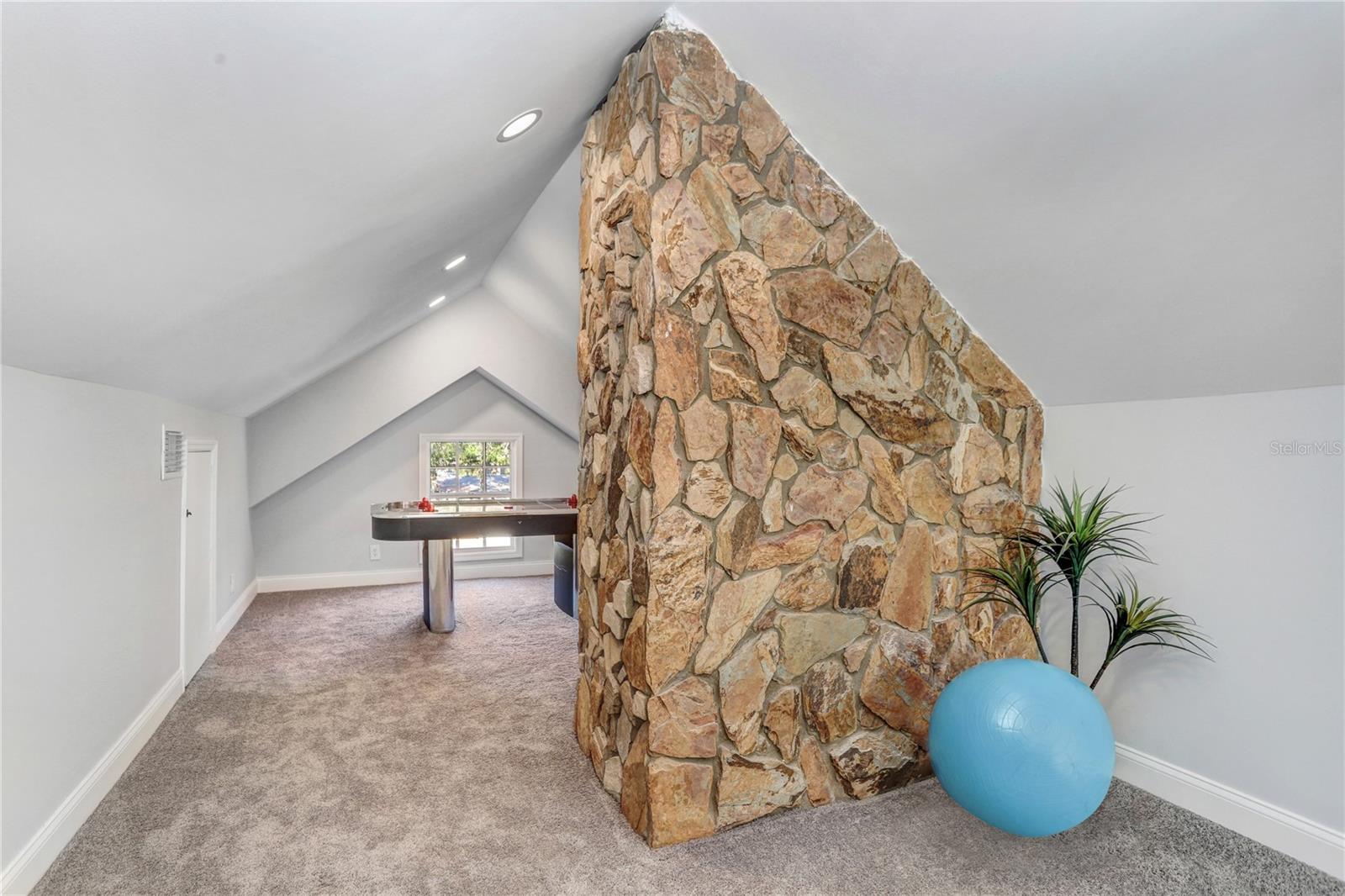 Image 33 of 38 For 1960 Mckinley Street