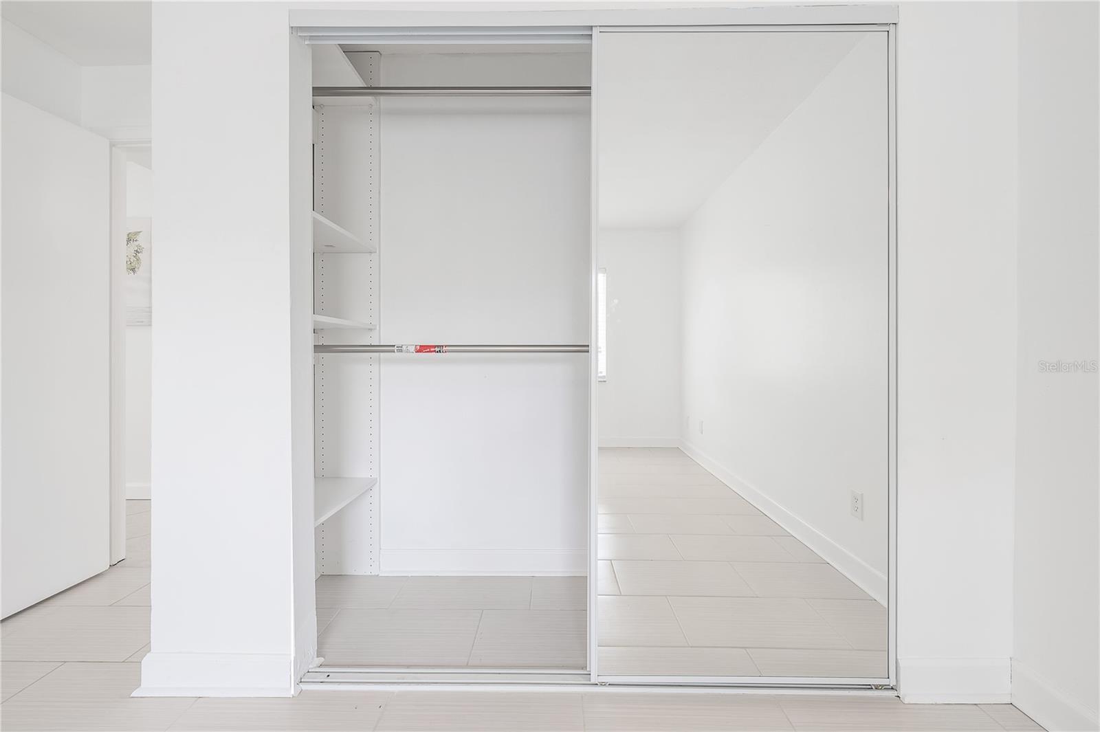 Image 17 of 30 For 3206 Azeele Street 129