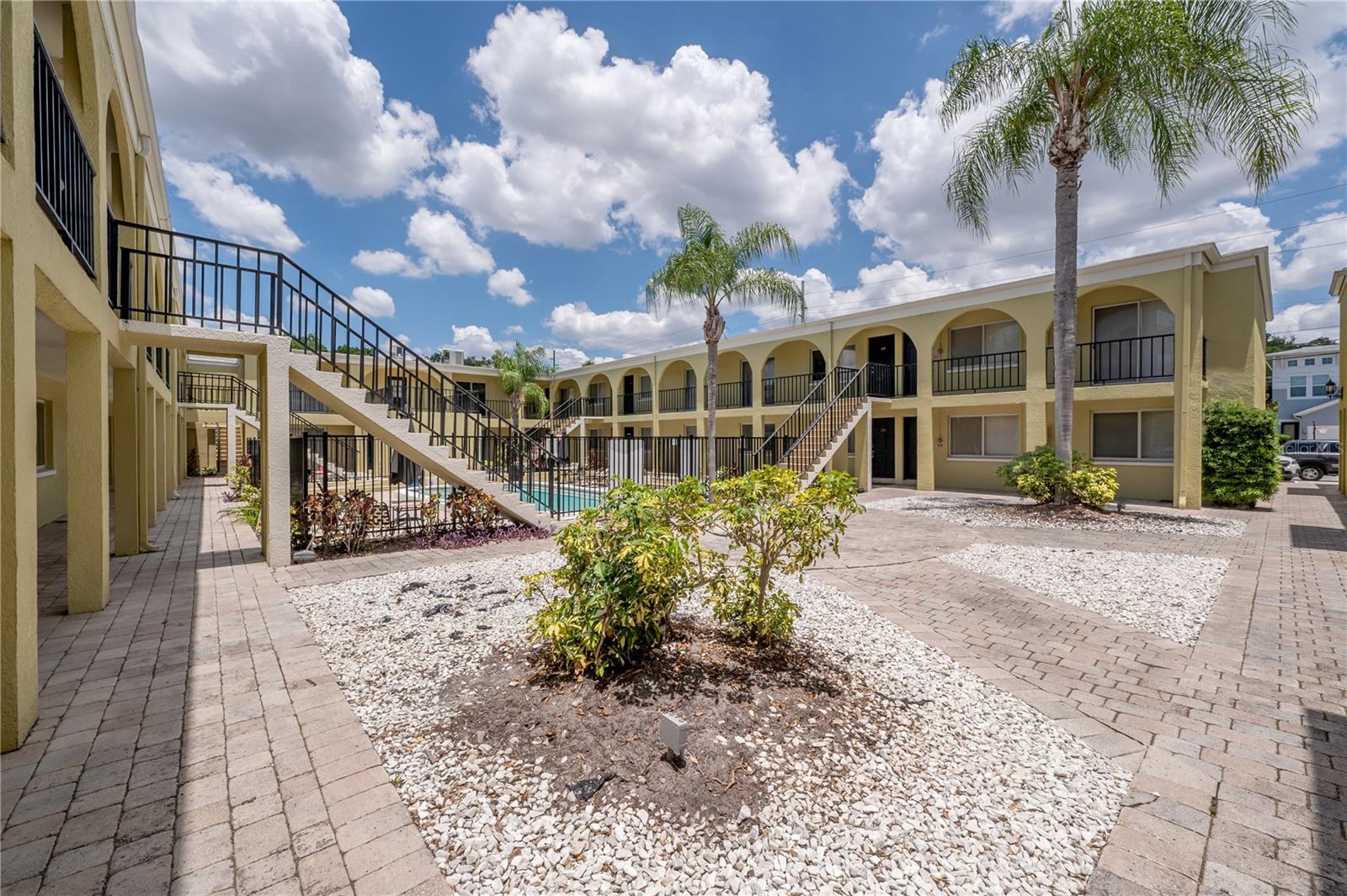 Image 30 of 30 For 3206 Azeele Street 129