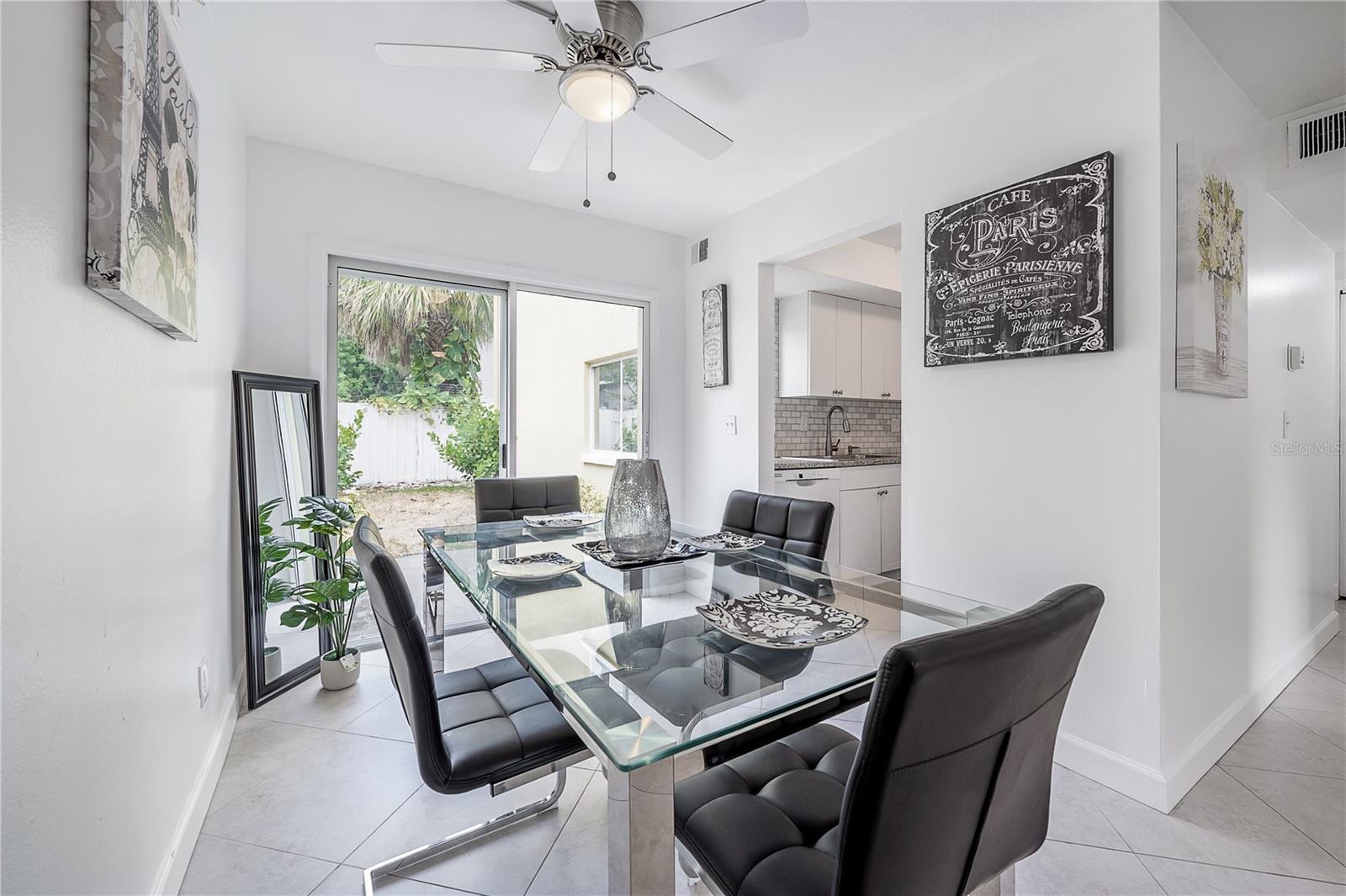 Image 8 of 30 For 3206 Azeele Street 129