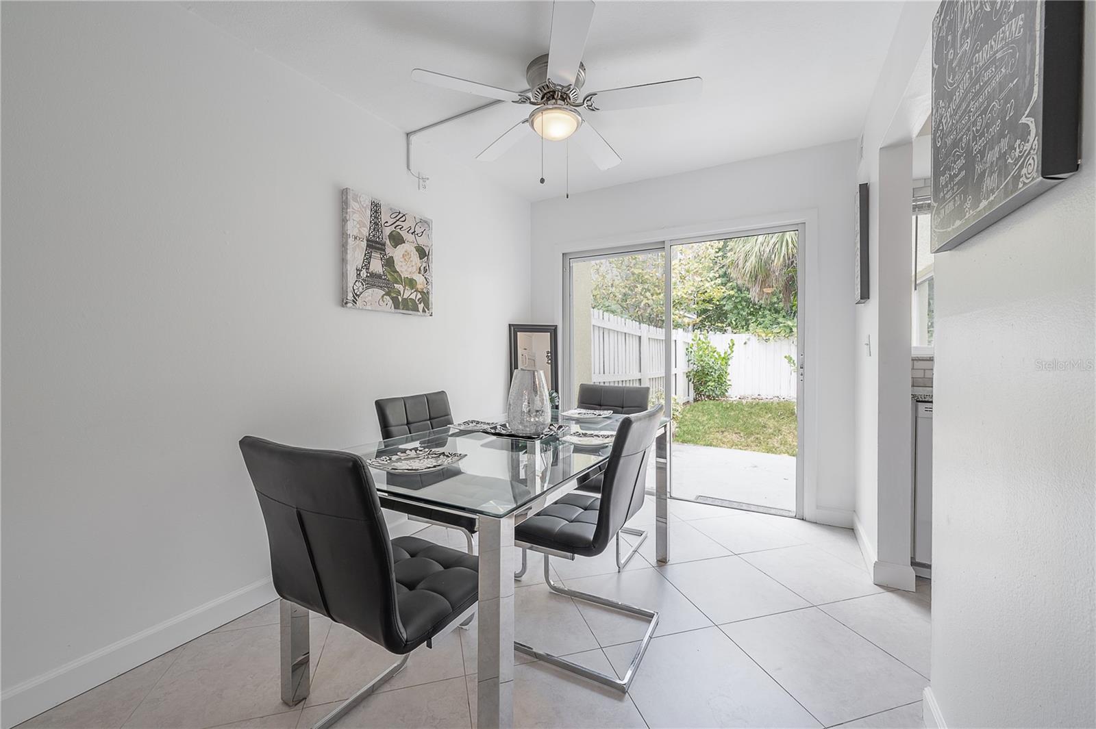 Image 9 of 30 For 3206 Azeele Street 129