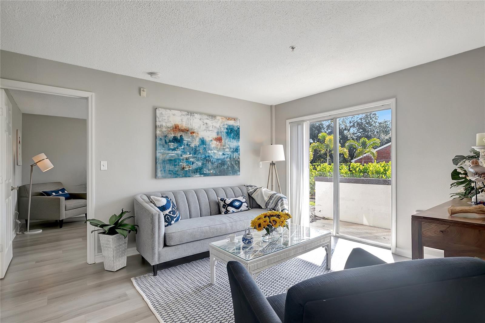 Image 10 of 39 For 406 Cedar Avenue 104