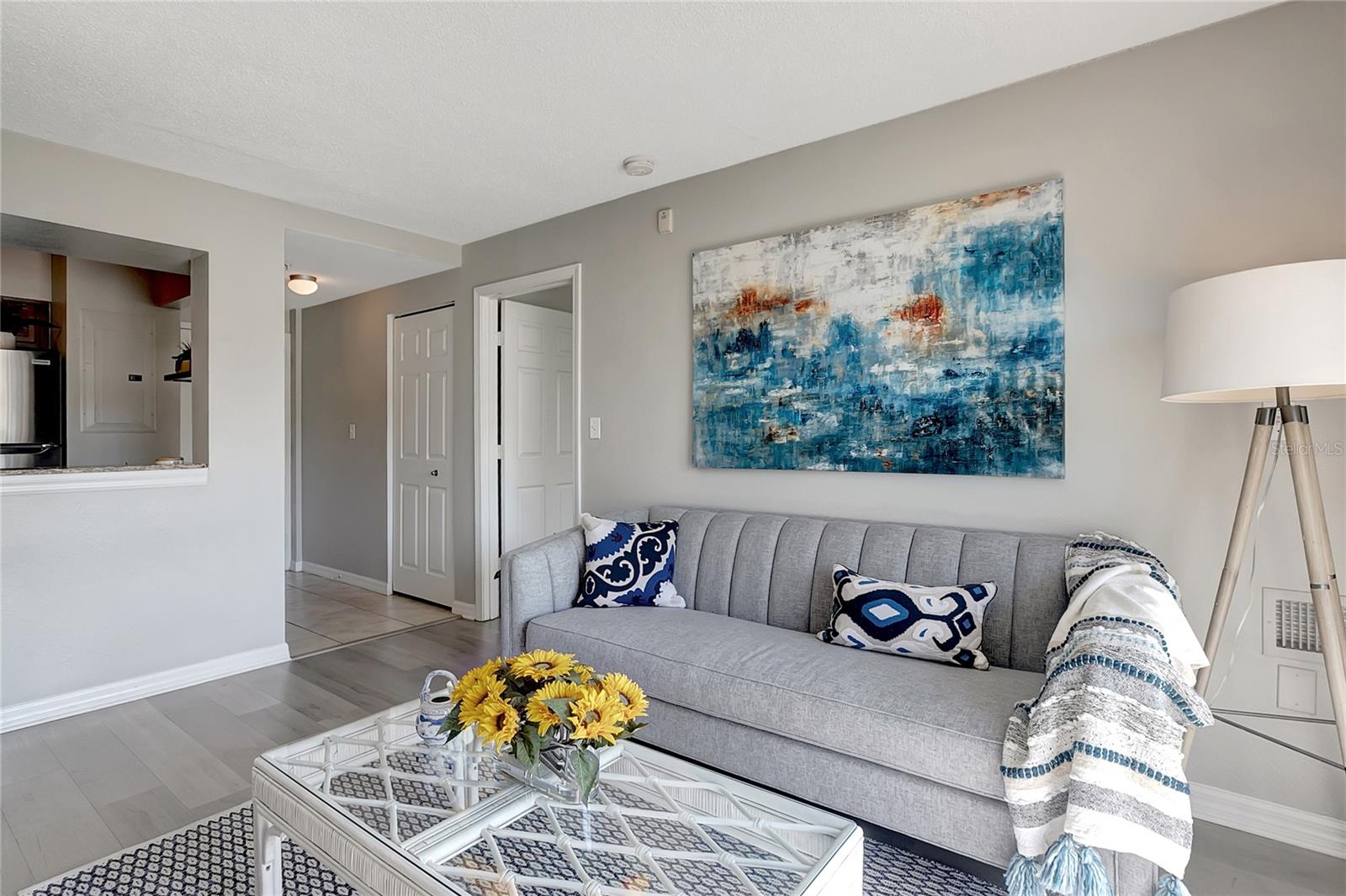 Image 11 of 39 For 406 Cedar Avenue 104