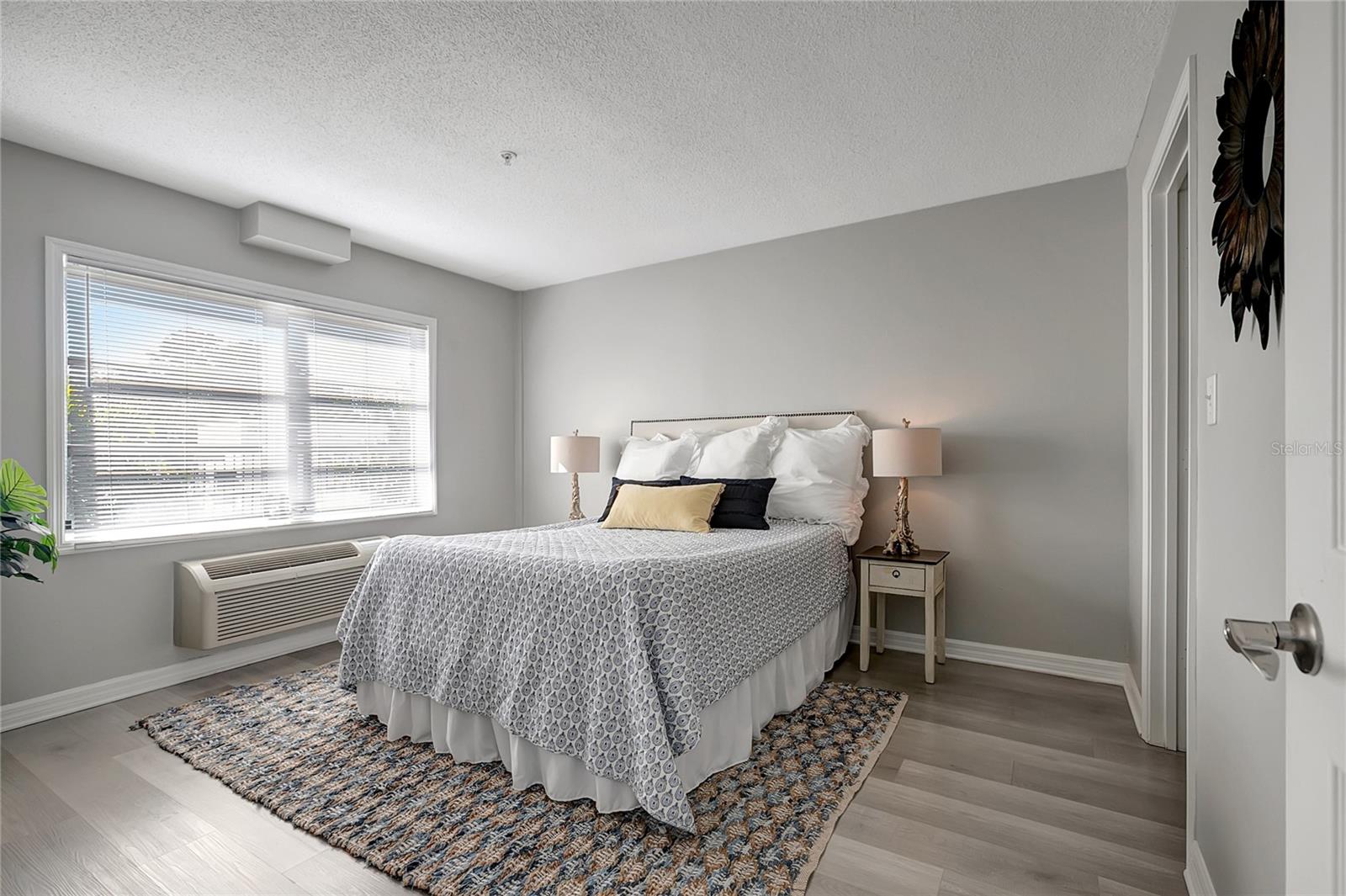 Image 21 of 39 For 406 Cedar Avenue 104