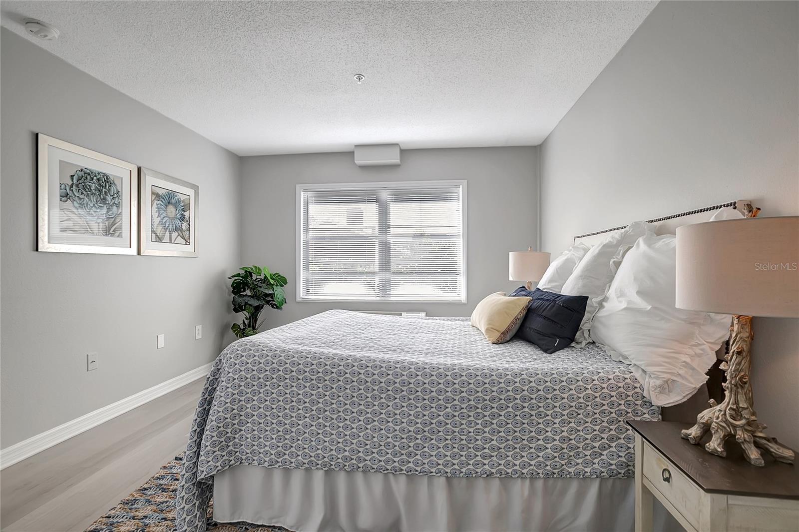 Image 22 of 39 For 406 Cedar Avenue 104