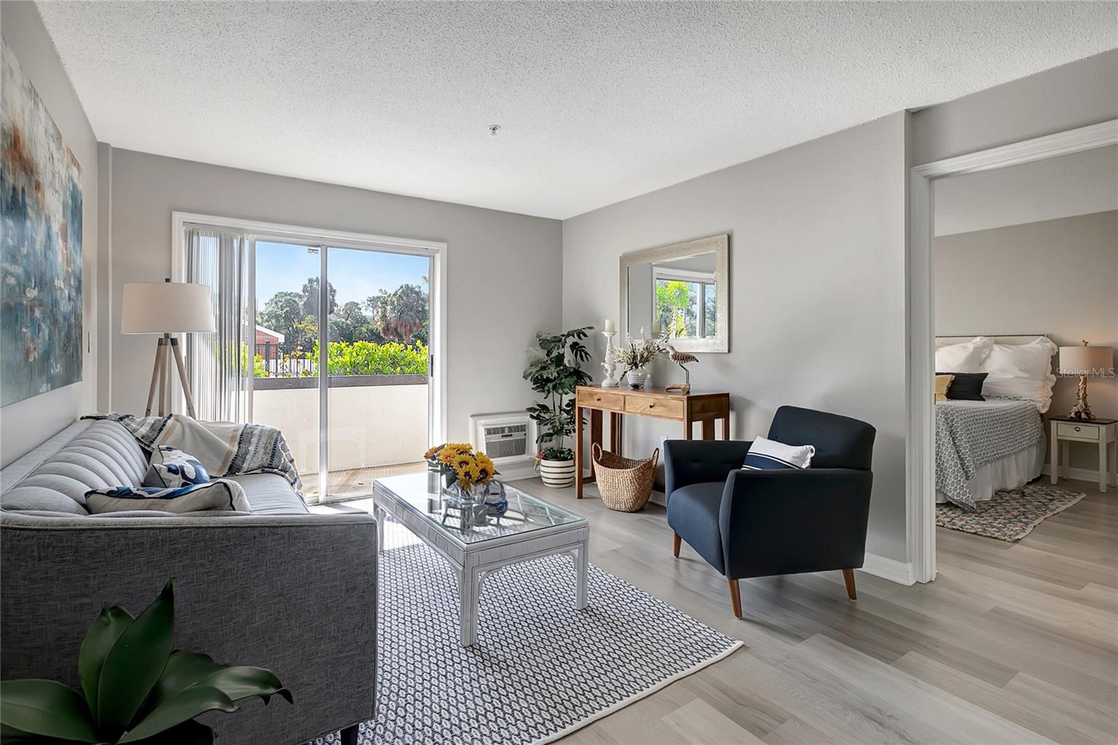 Image 8 of 39 For 406 Cedar Avenue 104