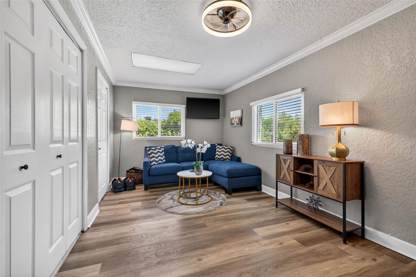 Image 22 of 42 For 1090 77th Avenue N